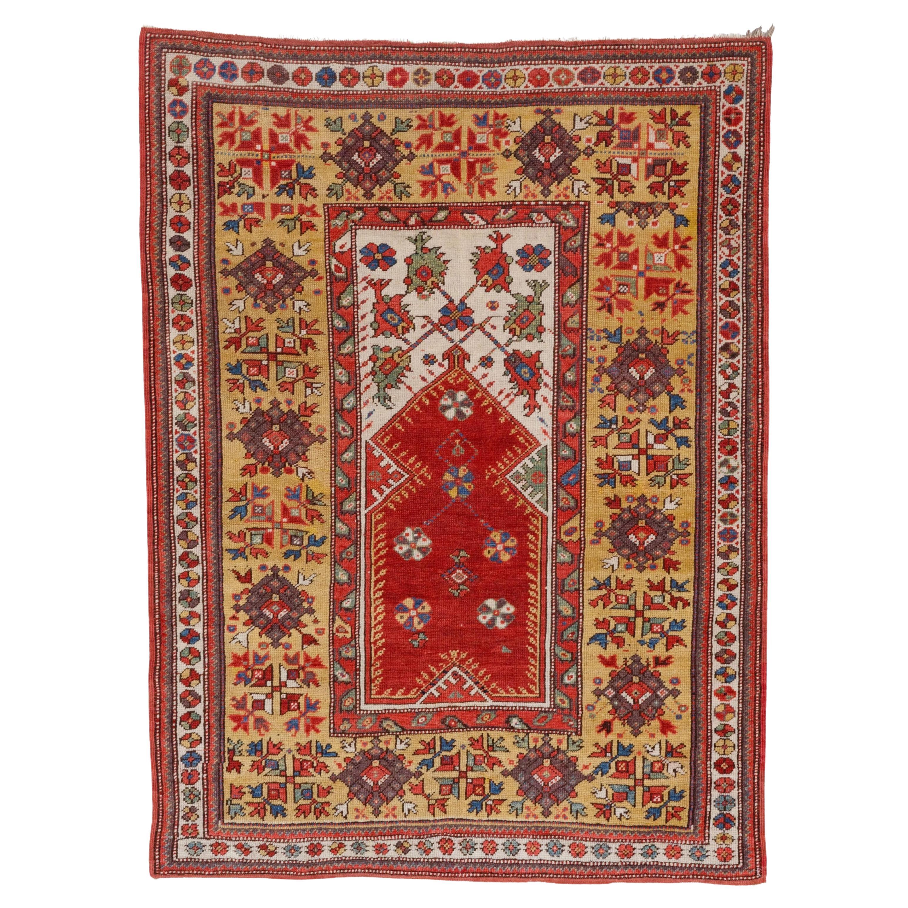 Antique Melas Prayer Rug - Middle Of The 19th Century Anatolian Milas Prayer Rug For Sale