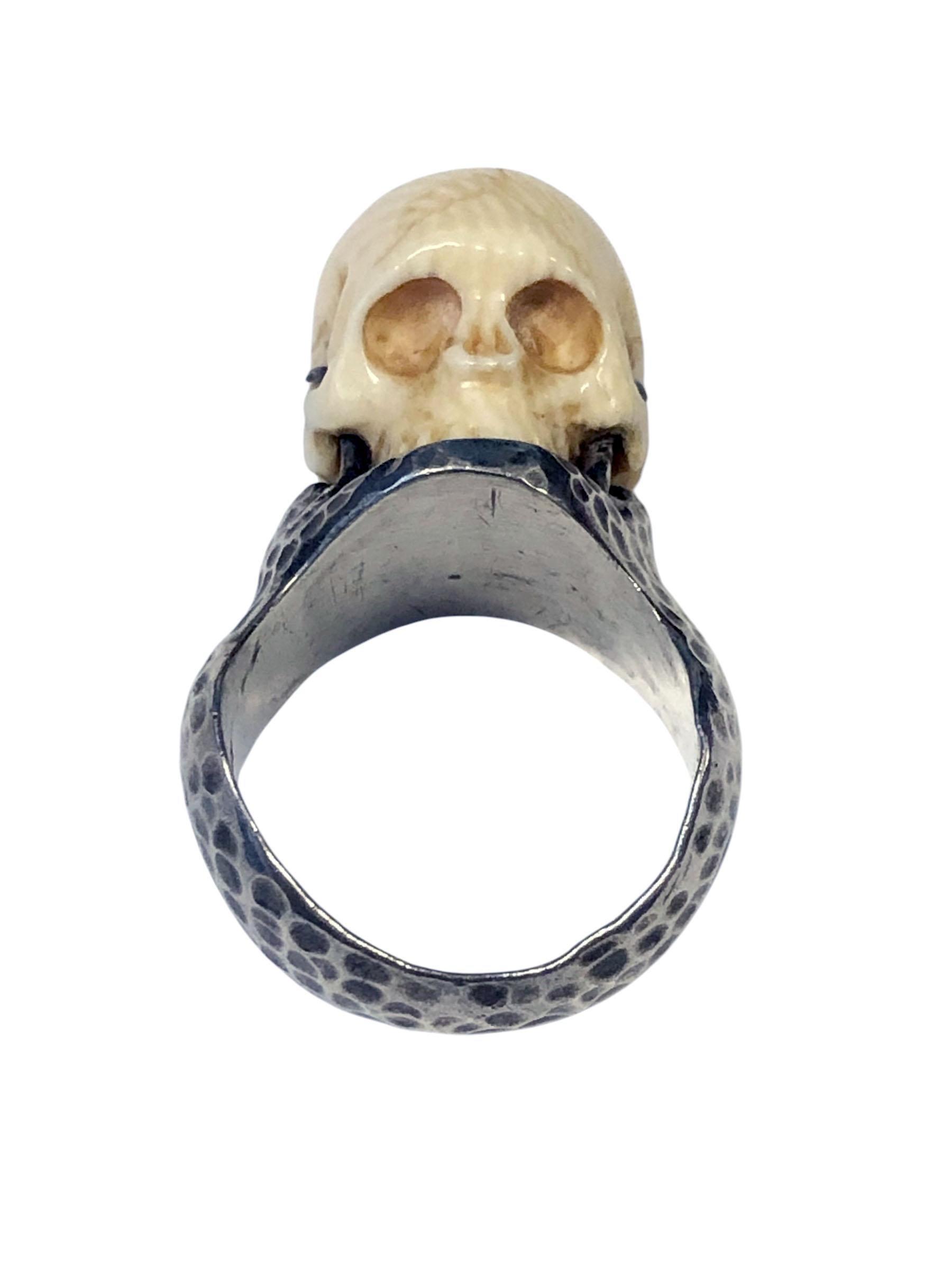 Antique Memento Mori Carved Skull Ring In Excellent Condition For Sale In Chicago, IL