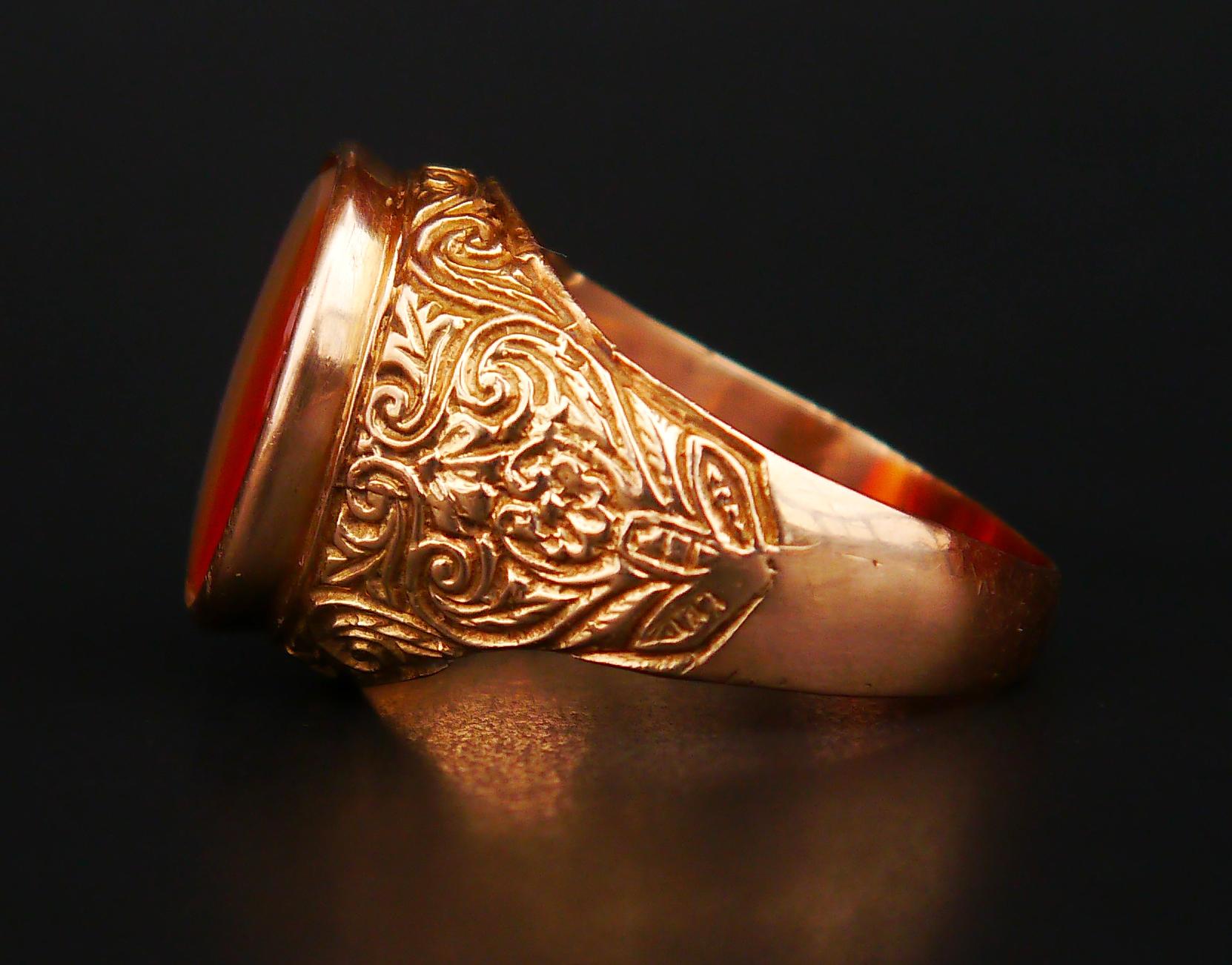 Antique Men Signet Ring Banded Red Onyx solid 18K Gold ØUS12.25 / 11.5gr For Sale 1
