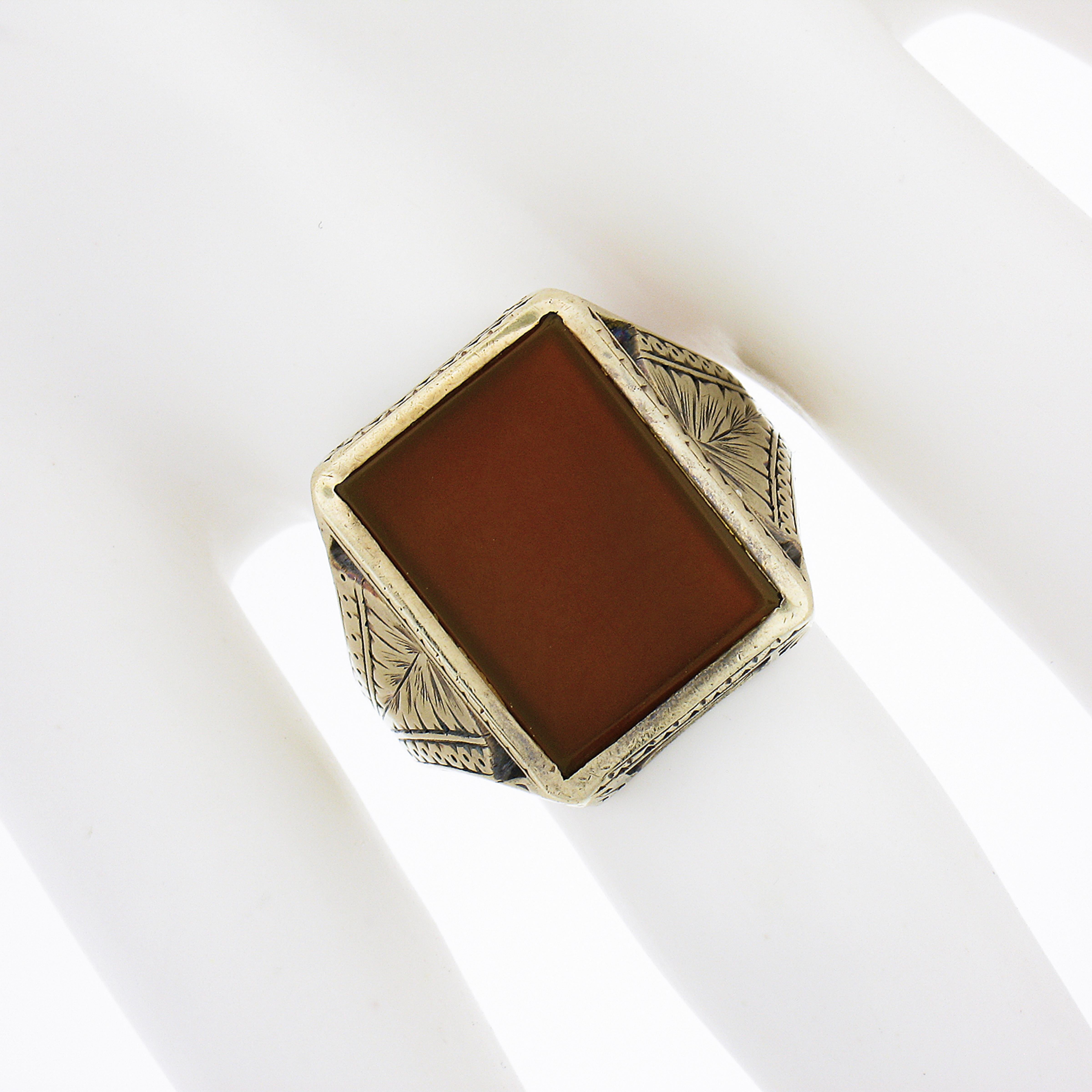 Antique Men's 14k Gold Rectangular Carnelian Solitaire Wheat Hand Engraved Ring In Good Condition For Sale In Montclair, NJ