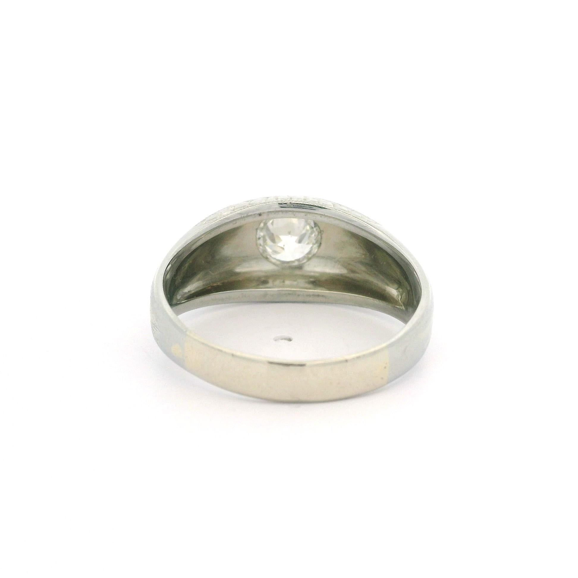 De los hombres Anillo Solitario Grabado a Mano Antiguo de Oro de 18k para Hombre 0,72ct Diamantes en venta