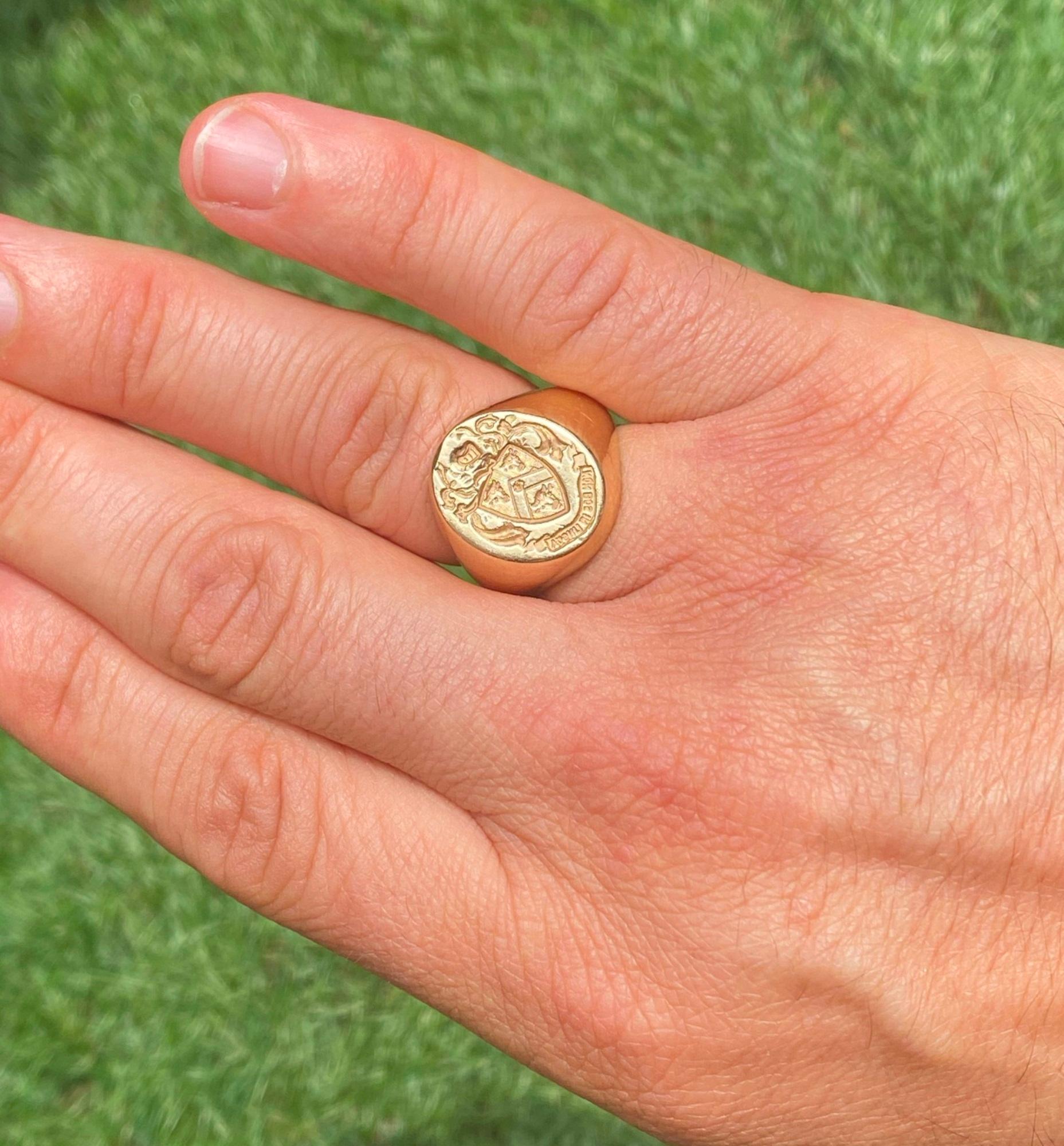 Victorian Antique Men’s Signet Ring with Crest of Bulls 14K Yellow Gold Makers Marks 23g For Sale