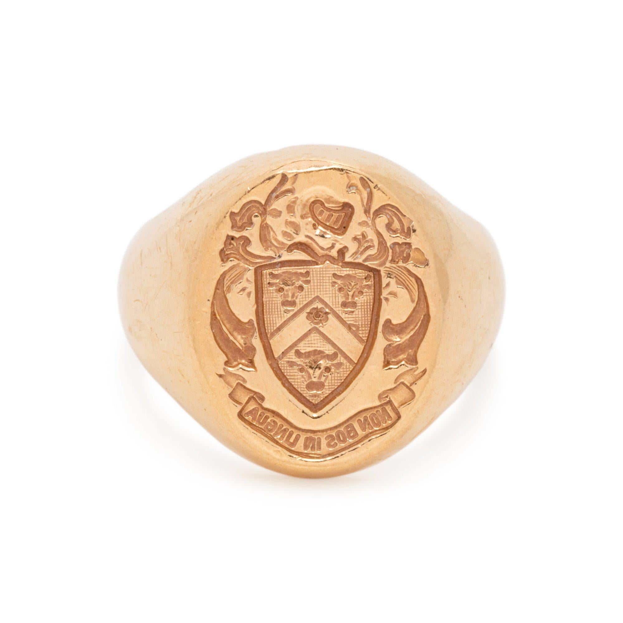 Antique Men’s Signet Ring with Crest of Bulls 14K Yellow Gold Makers Marks 23g In Good Condition For Sale In Woodland Hills, CA