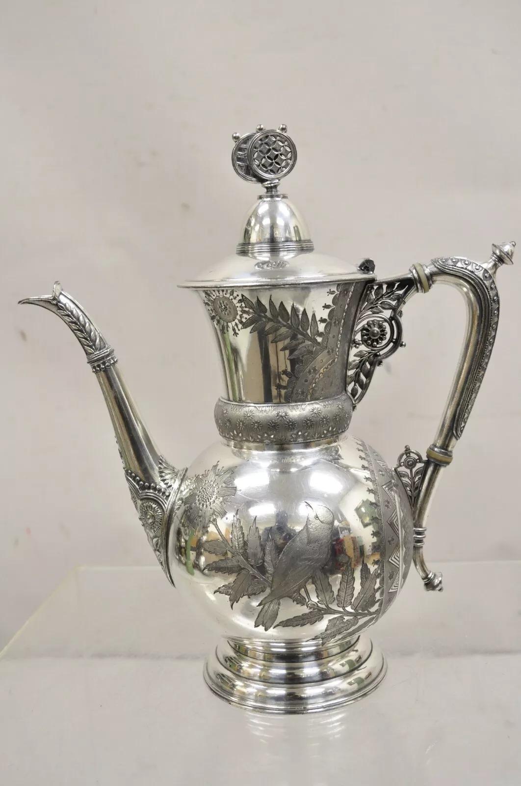 Antiguo Meriden Art Nouveau Plateado Pájaro Grabado Tetera Ornamentada Tetera en venta 6