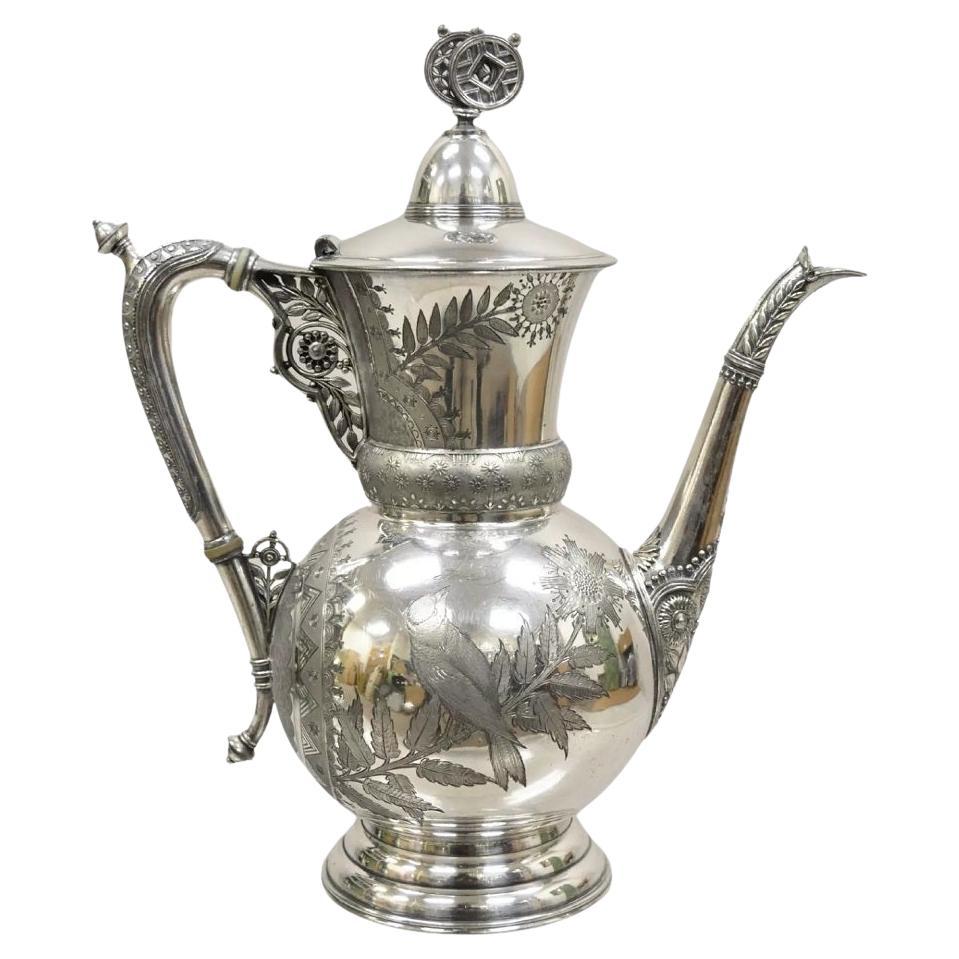 Antiguo Meriden Art Nouveau Plateado Pájaro Grabado Tetera Ornamentada Tetera en venta