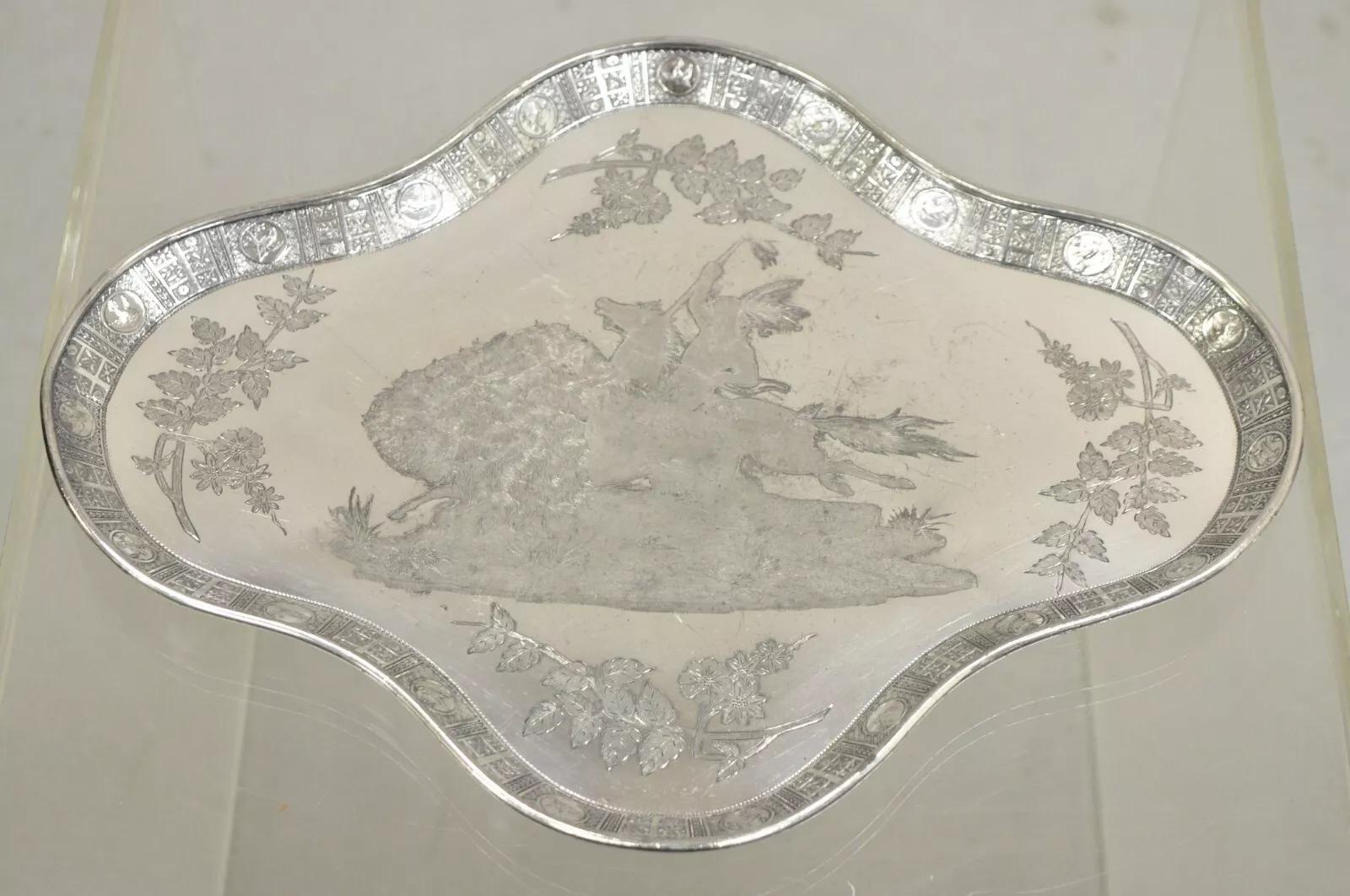 Bandeja antigua Meriden Silver Plate Co Art Decó con diseño central de nativo americano y búfalo de agua. Principios del siglo XX. Medidas: 0,5