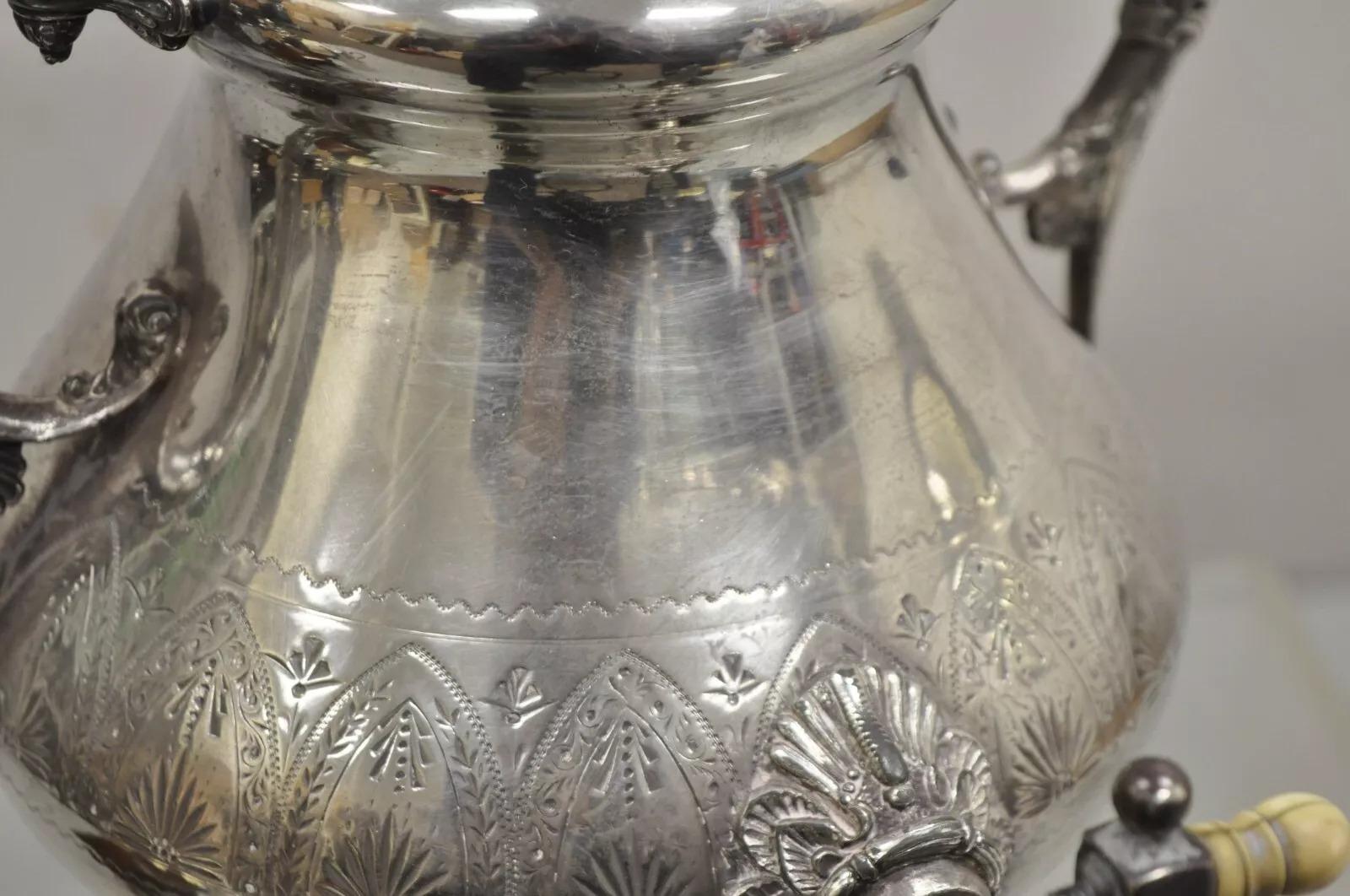 Antico Mermod Jaccard & Co. Samovar a forma di urna da tè placcato in argento in vendita 4