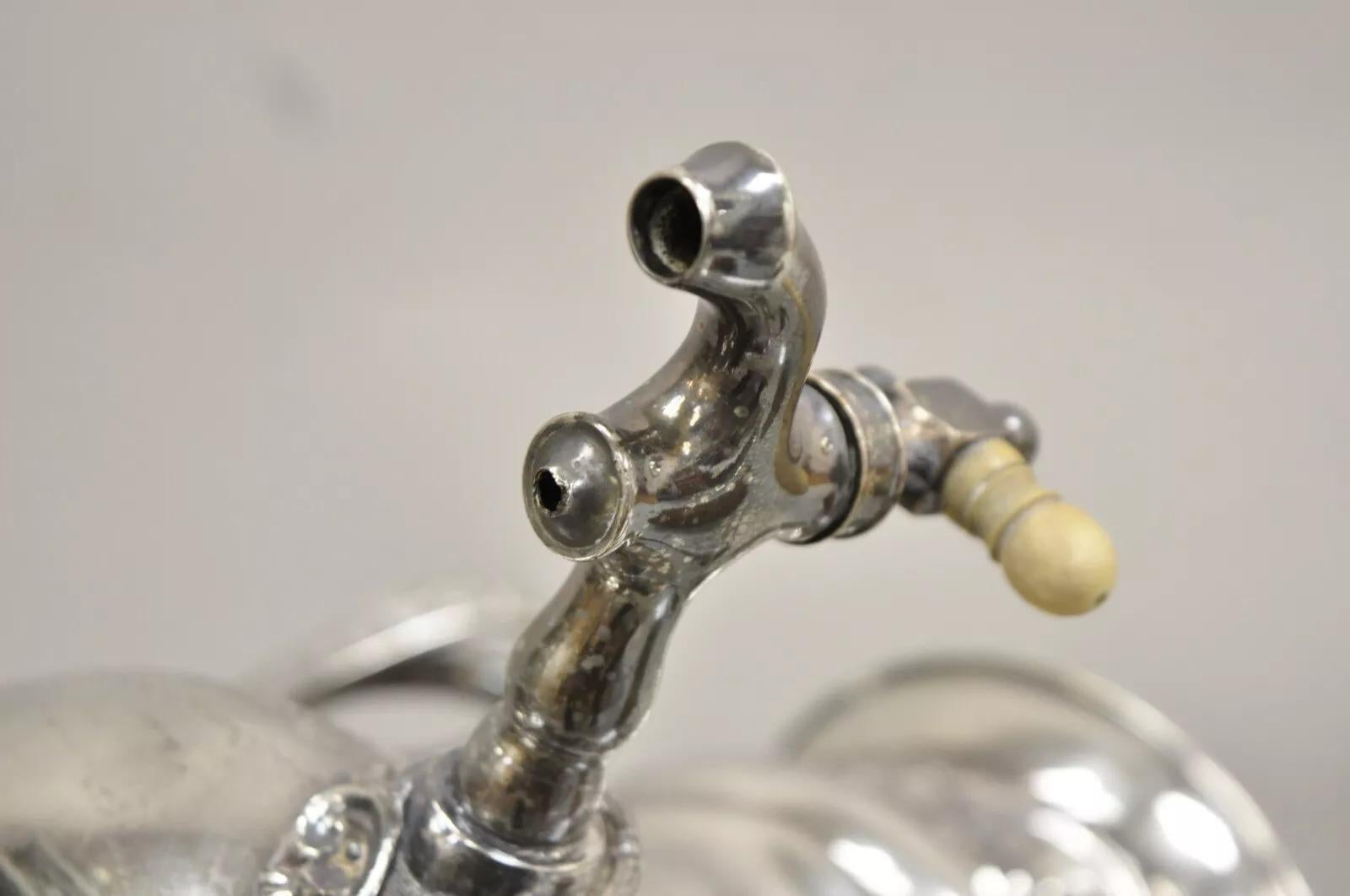 Placcato argento Antico Mermod Jaccard & Co. Samovar a forma di urna da tè placcato in argento in vendita