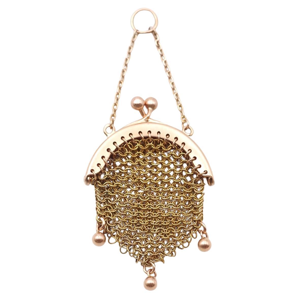 Antique mesh purse pendant in 18k gold, French antique doll purse for coins For Sale
