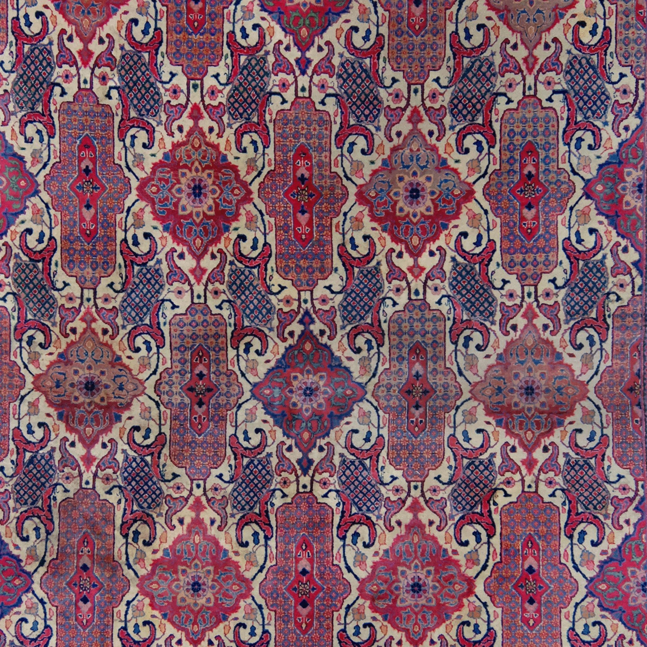 Persian Antique Meshed Carpet - Vintage Carpet For Sale
