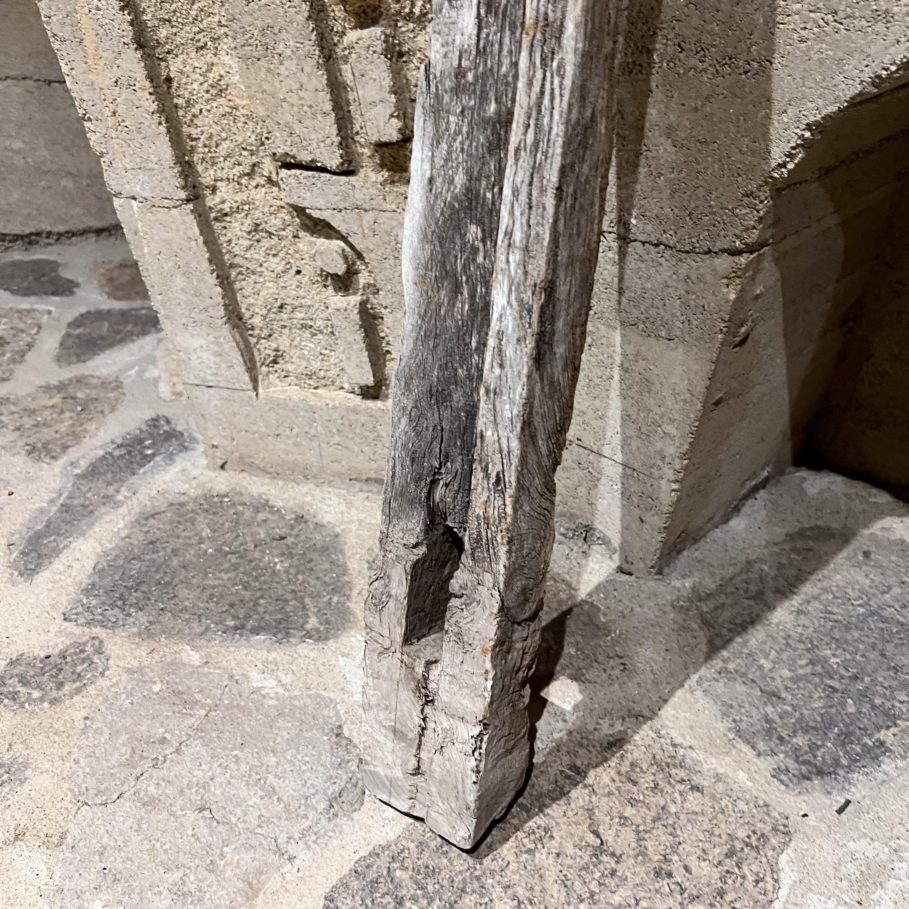 Encadrement de porte antique en bois de mesquite
Un-37 x 3,5 x 2,5 Deux- 31 x 3,5 x 2,5
État vintage d'occasion
Reportez-vous aux images.