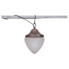 Lampe à suspension ancienne en métal et verre opaque