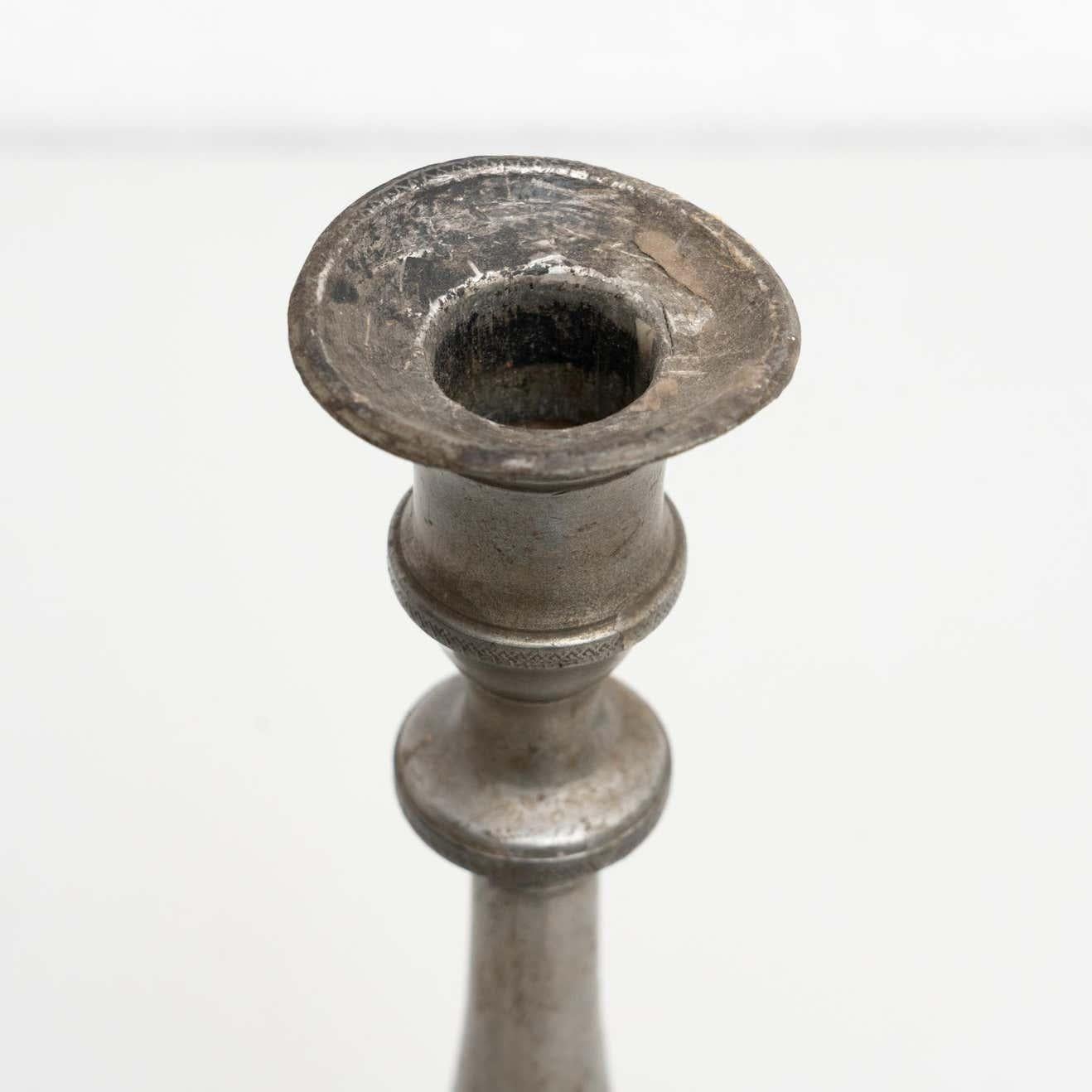 Bougeoir antique en métal, vers 1950 Bon état à Barcelona, ES