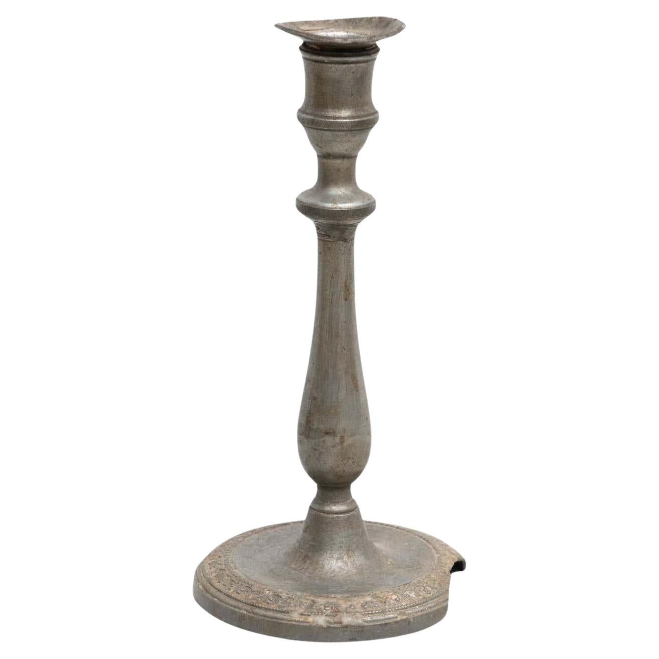 Bougeoir ancien en métal, Circa 1950 - Style espagnol avec Patina