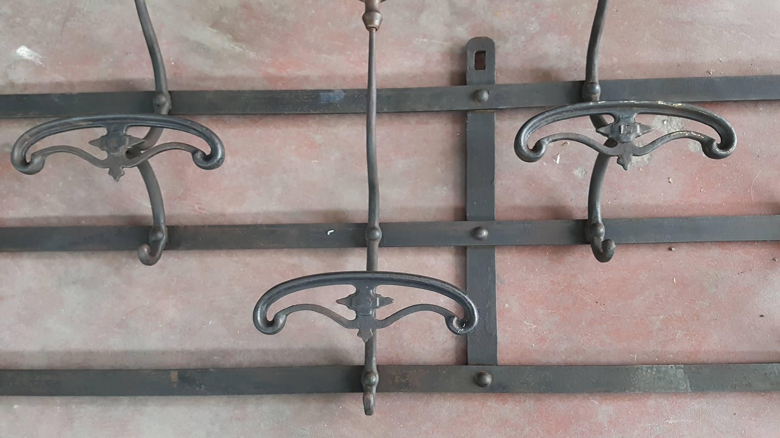 Late 19th Century Metal Coat Rack with 8 Hanger, Late 1800 For Sale 3