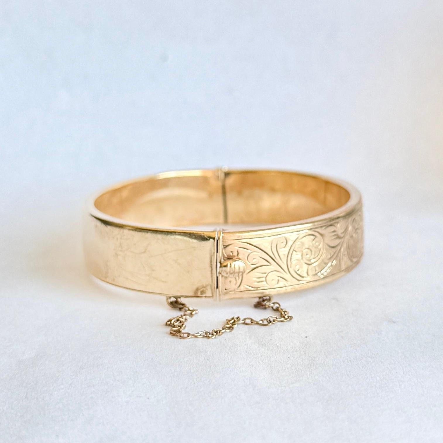 Antique Metal Core Engraved Bangle In Good Condition For Sale In Chipping Campden, GB