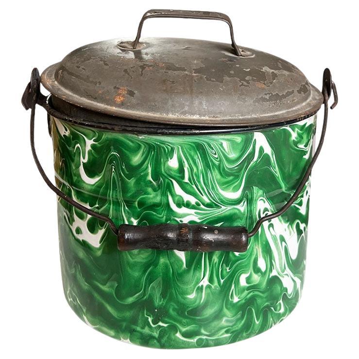 Antike Metall Granitware Eiskübel oder Kohle Miners Pail in wirbelndem Grün im Angebot