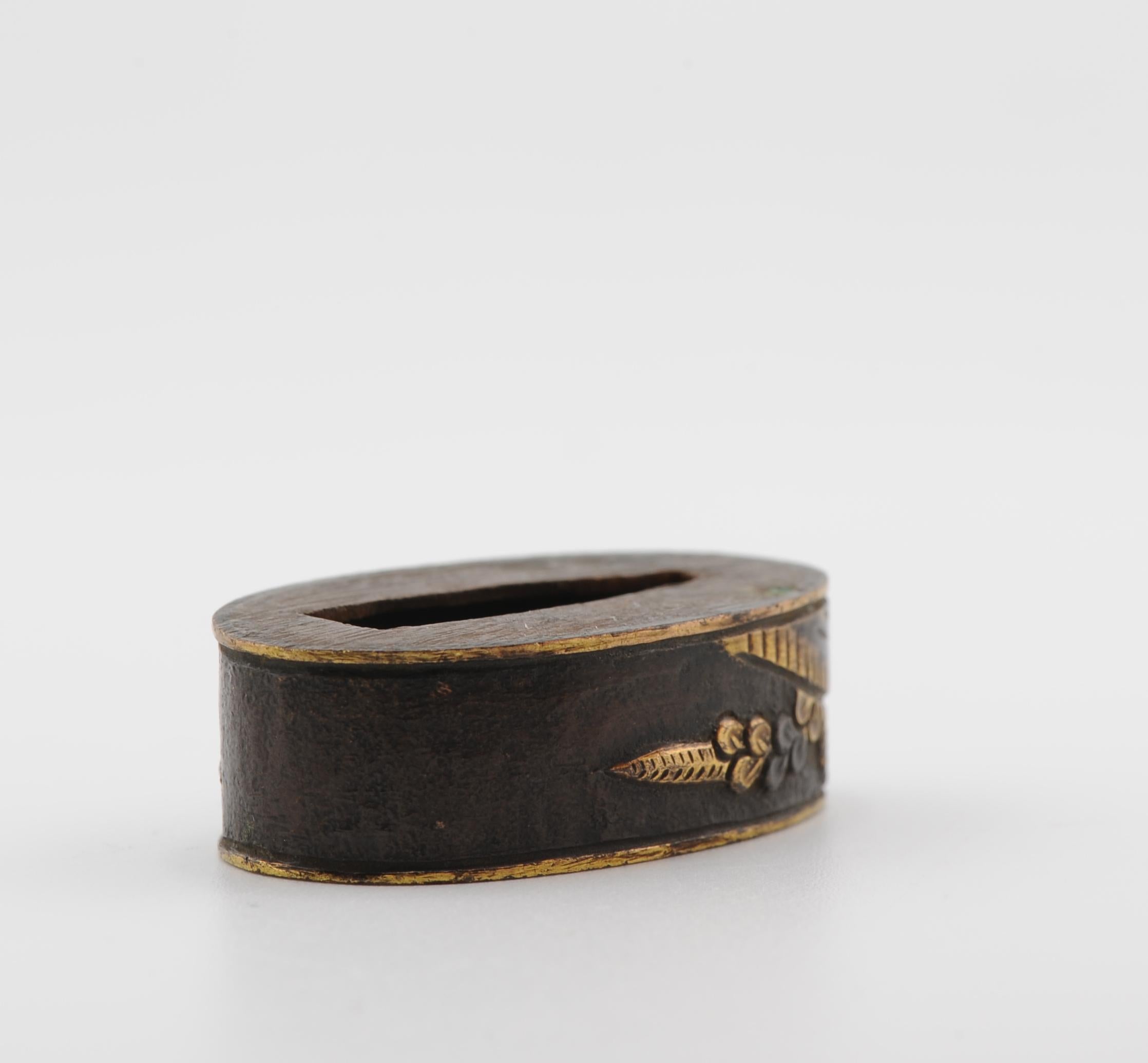 19th Century Antique Metal Japanese Fuchi for Katana with Gold decoration Edo Period For Sale