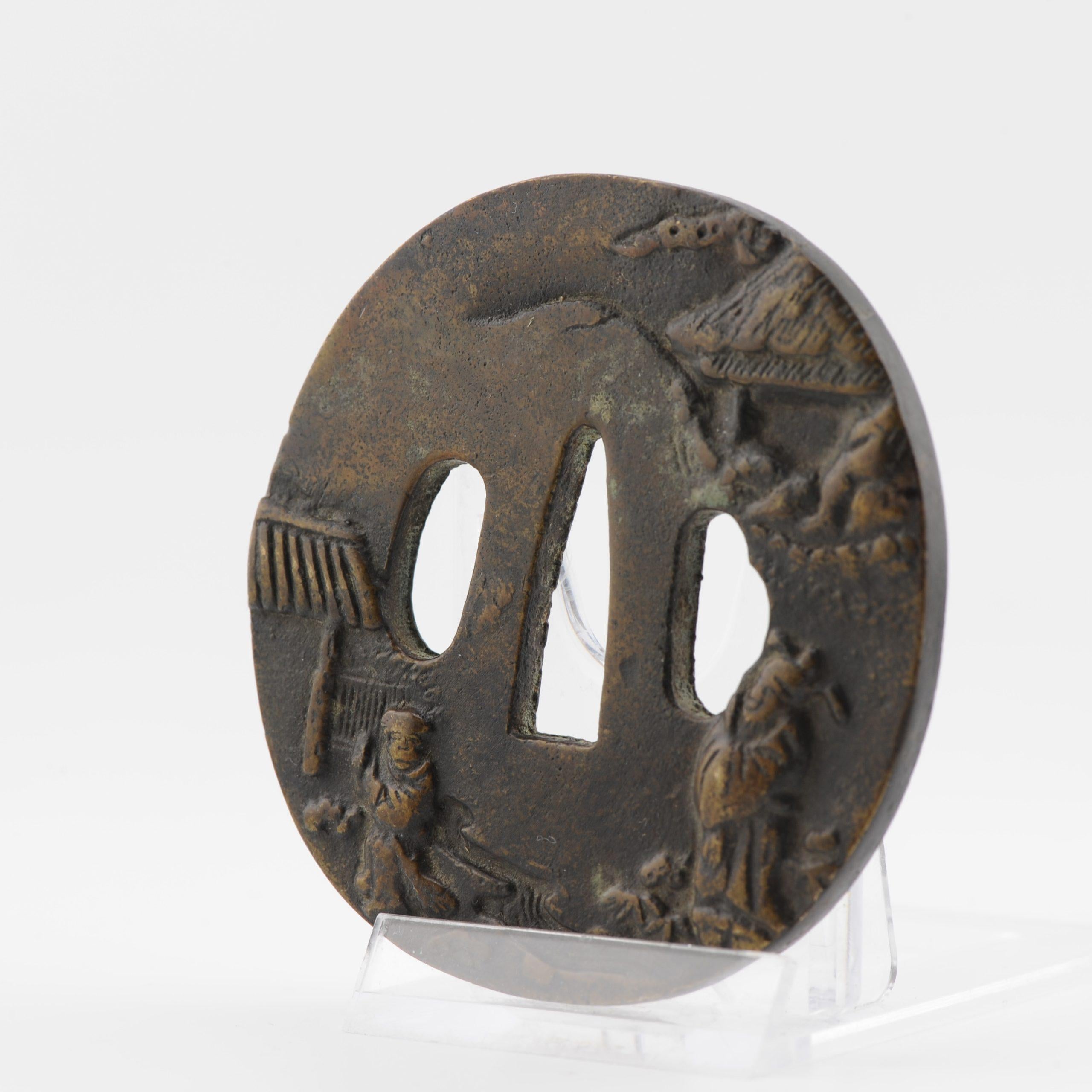 Edo Antico Tsuba Tosogu giapponese in metallo con letterati buddisti in un paesaggio in vendita