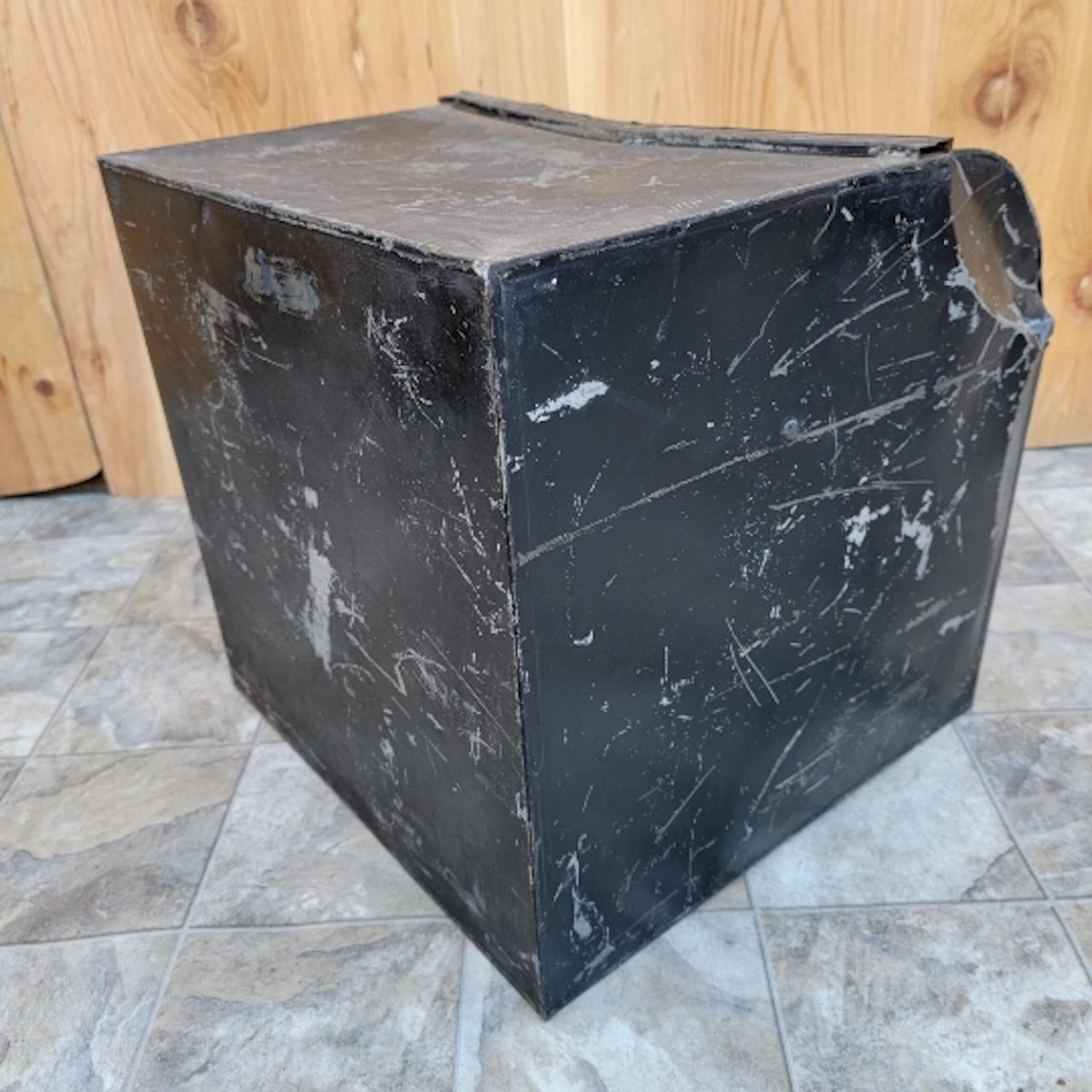 Rustic Antique Metal Large Tea Tin for General and County Stores For Sale