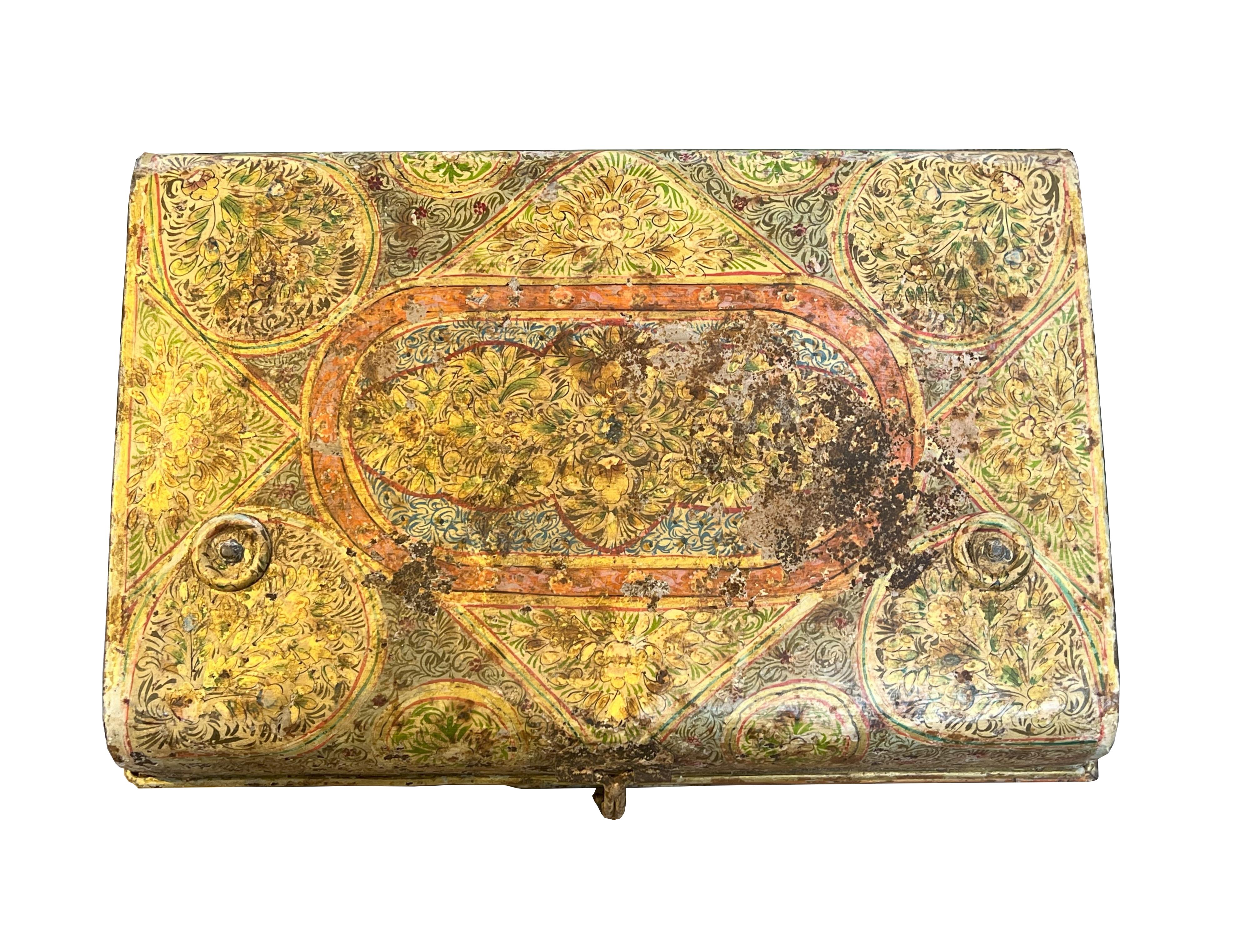 Boîte peinte en métal antique  en vente 6
