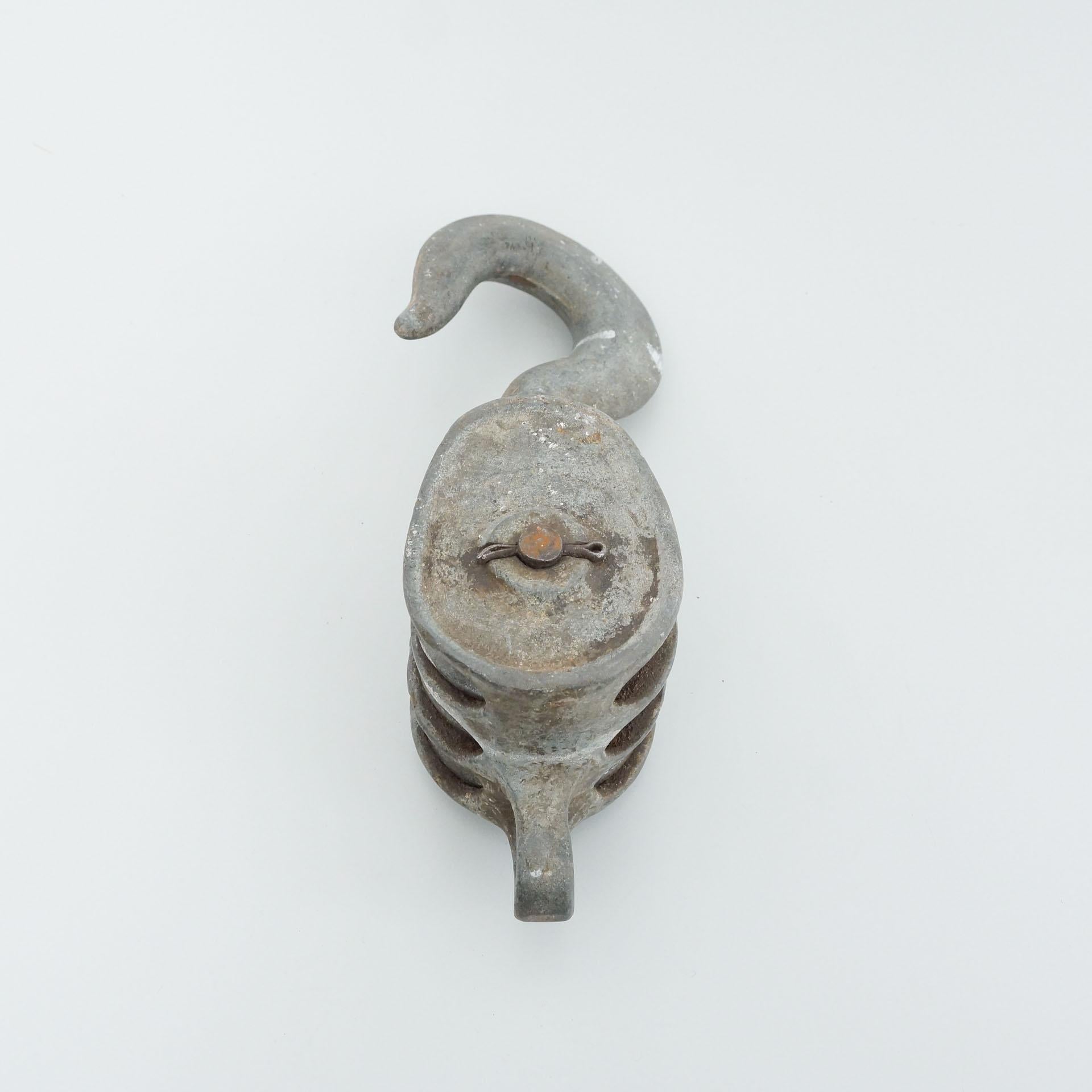 Antique Metal Pulley Hook In Good Condition In Barcelona, Barcelona