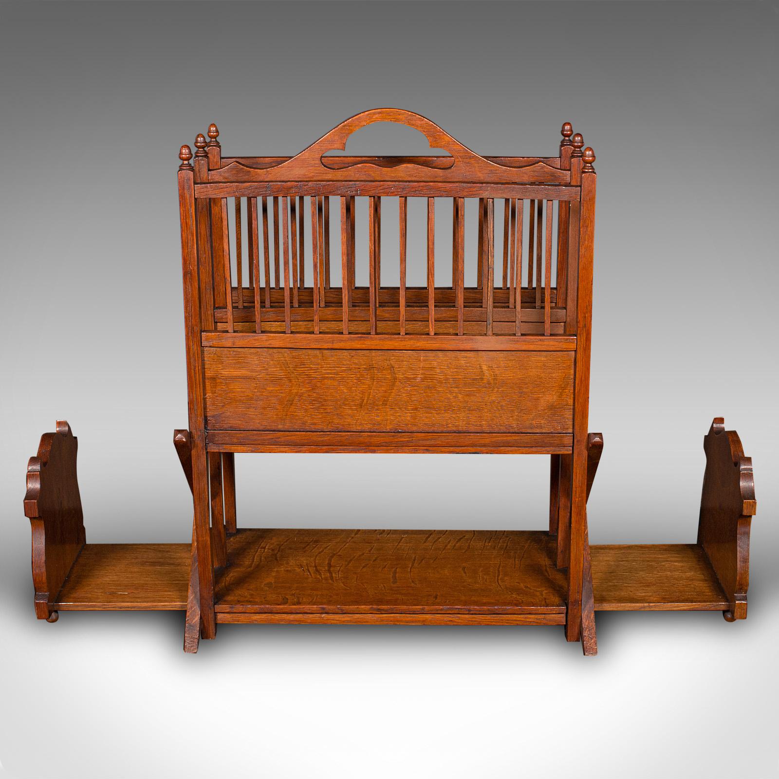 Britannico Antico supporto metamorfico Canterbury, inglese, Oak, portariviste, edoardiano in vendita