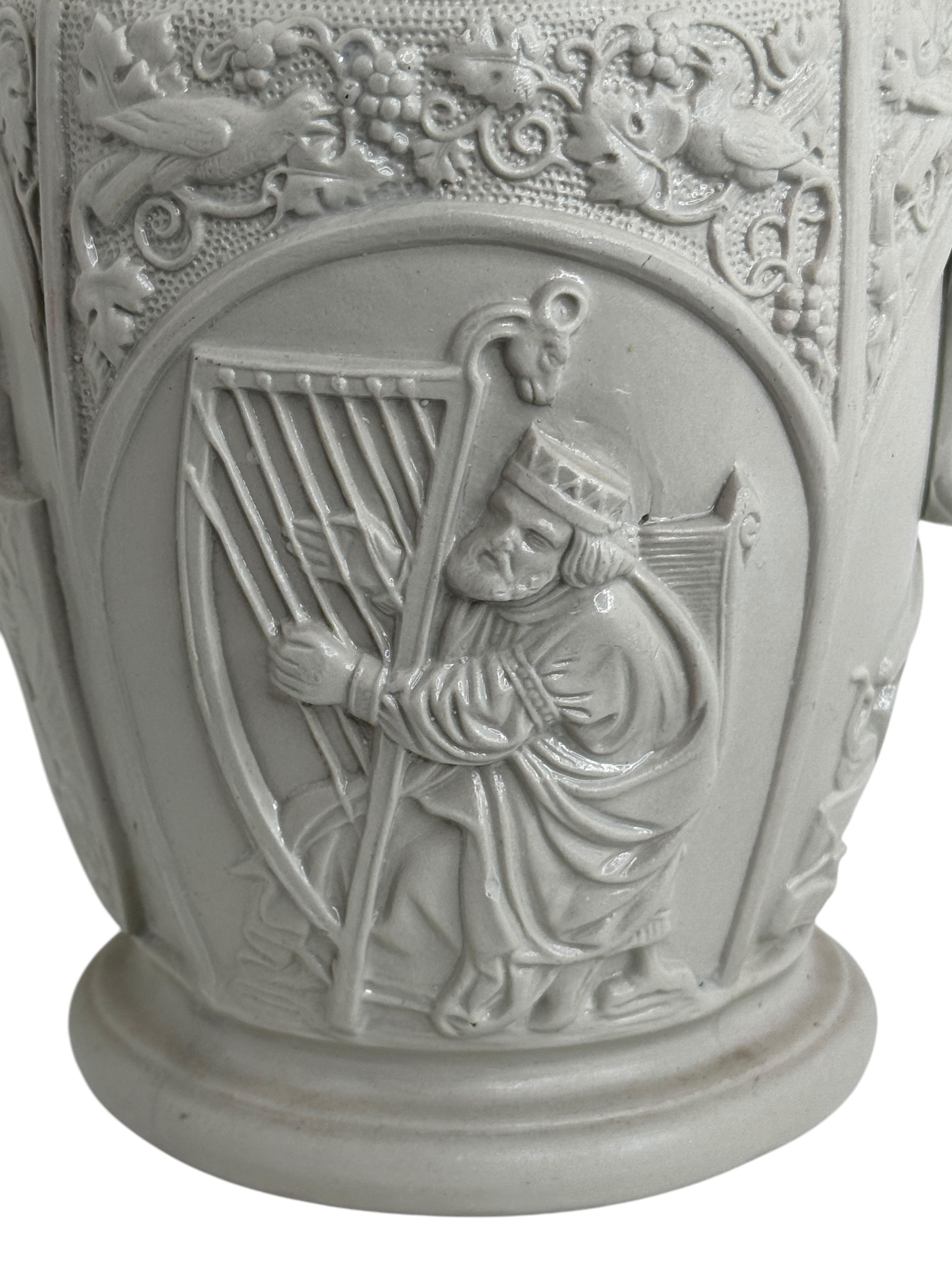 Jarra de Cerveza o Vid Antigua Mettlach Alemana Villeroy & Boch Tapa de Peltre Cerámica en venta 2