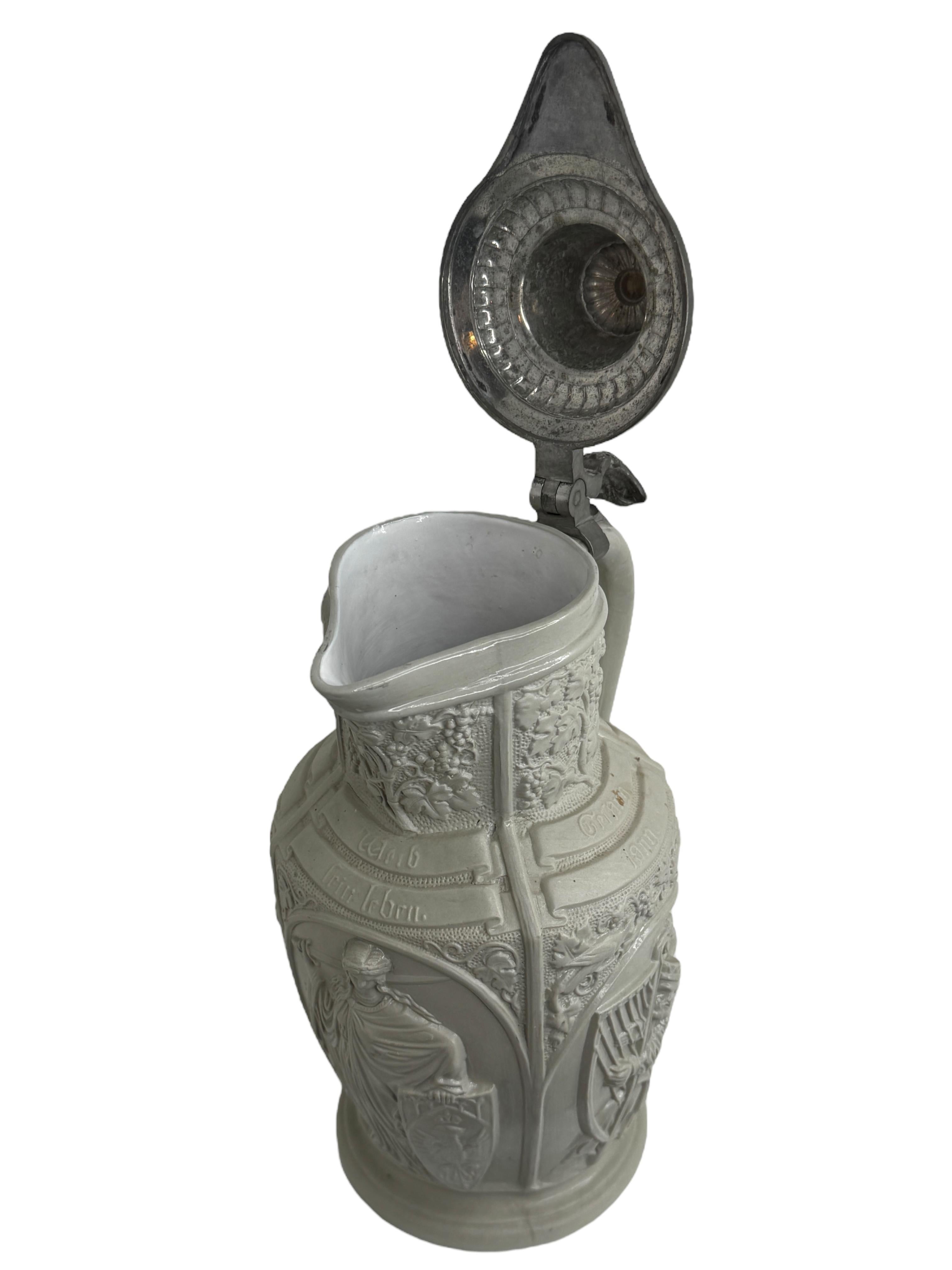 Jarra de Cerveza o Vid Antigua Mettlach Alemana Villeroy & Boch Tapa de Peltre Cerámica en Bueno estado para la venta en Nuernberg, DE