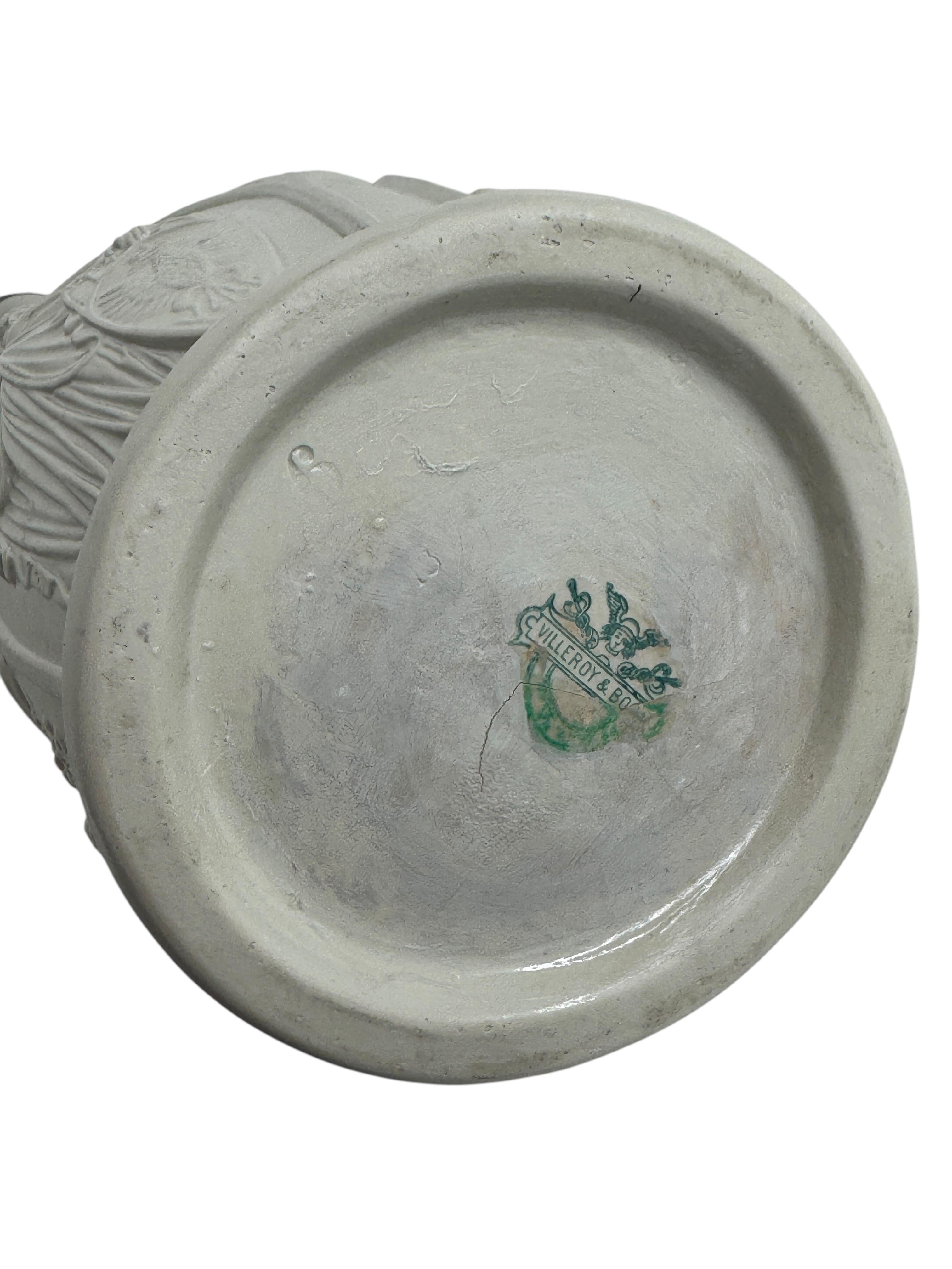 Jarra de Cerveza o Vid Antigua Mettlach Alemana Villeroy & Boch Tapa de Peltre Cerámica Fines del siglo XIX en venta