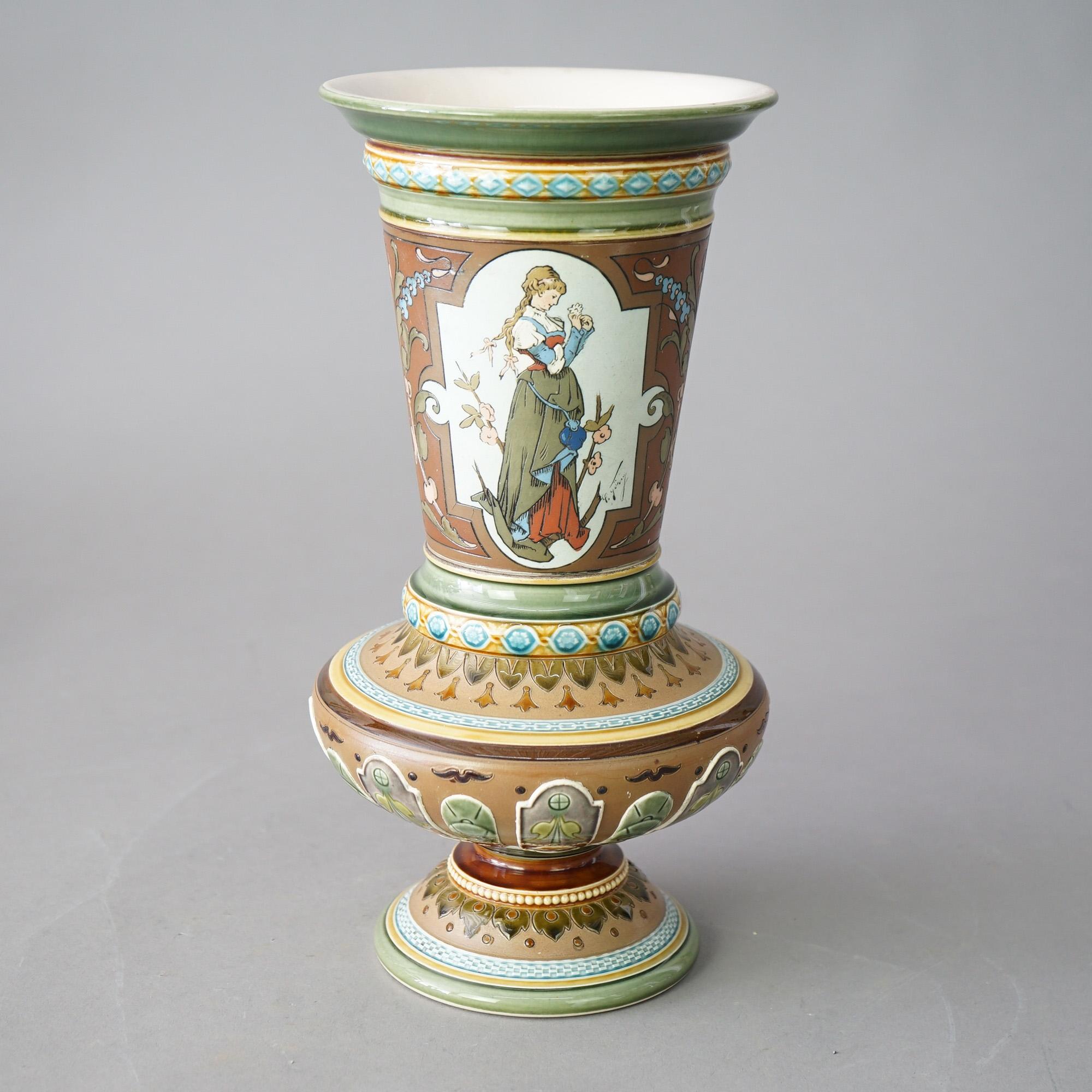 Vase ancien à portrait en poterie de Mettlach, 19ème siècle Bon état - En vente à Big Flats, NY