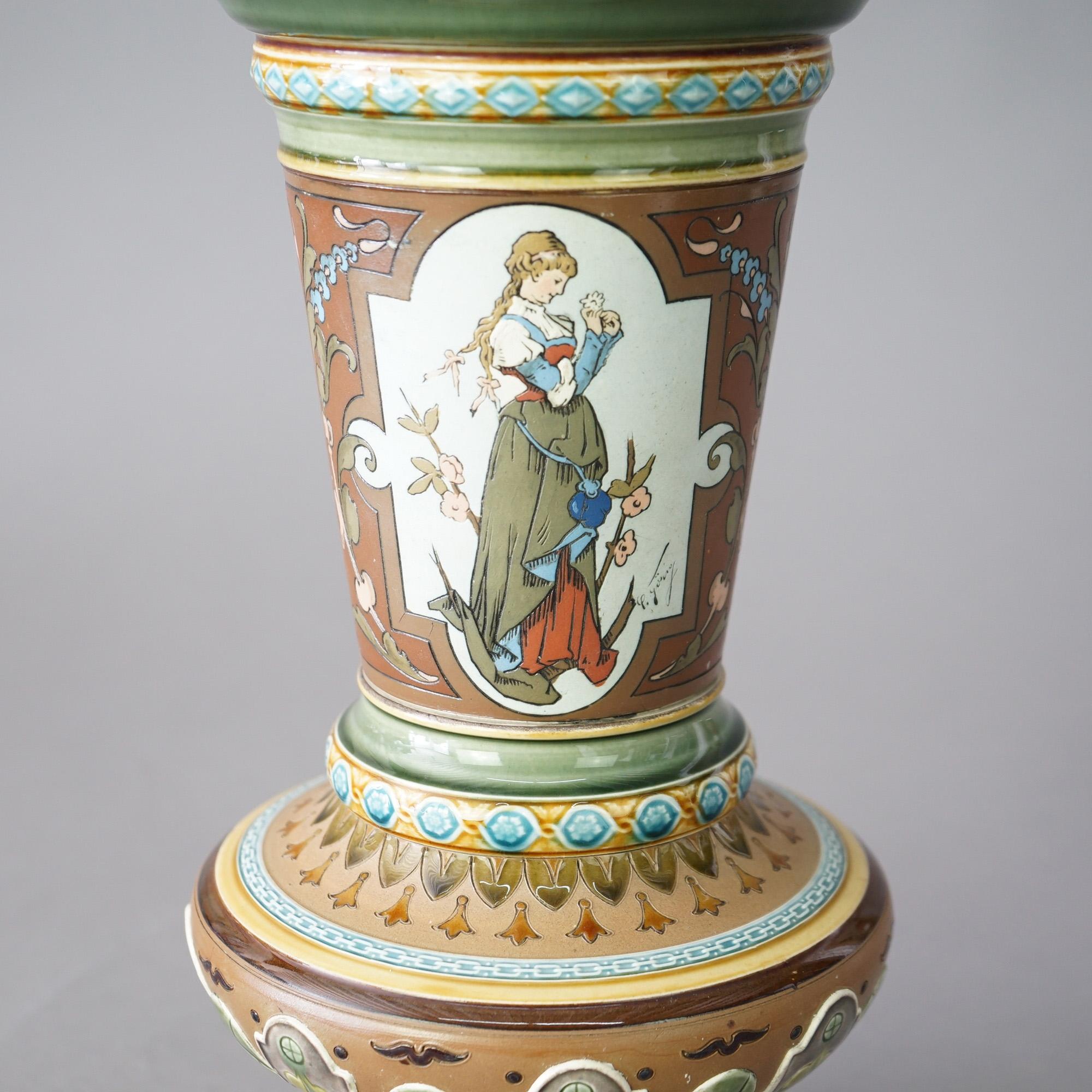 XIXe siècle Vase ancien à portrait en poterie de Mettlach, 19ème siècle en vente