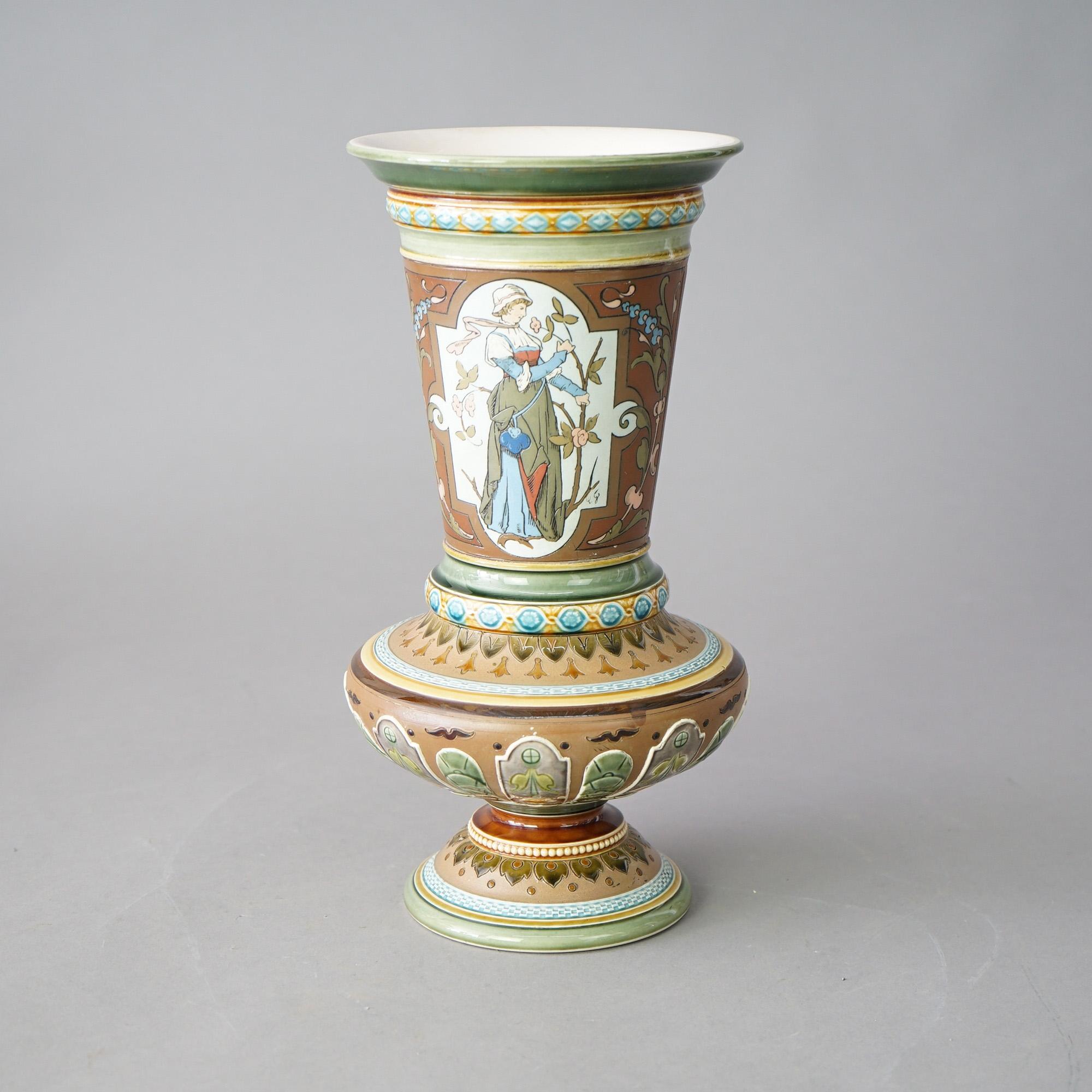 Vase ancien à portrait en poterie de Mettlach, 19ème siècle en vente 2