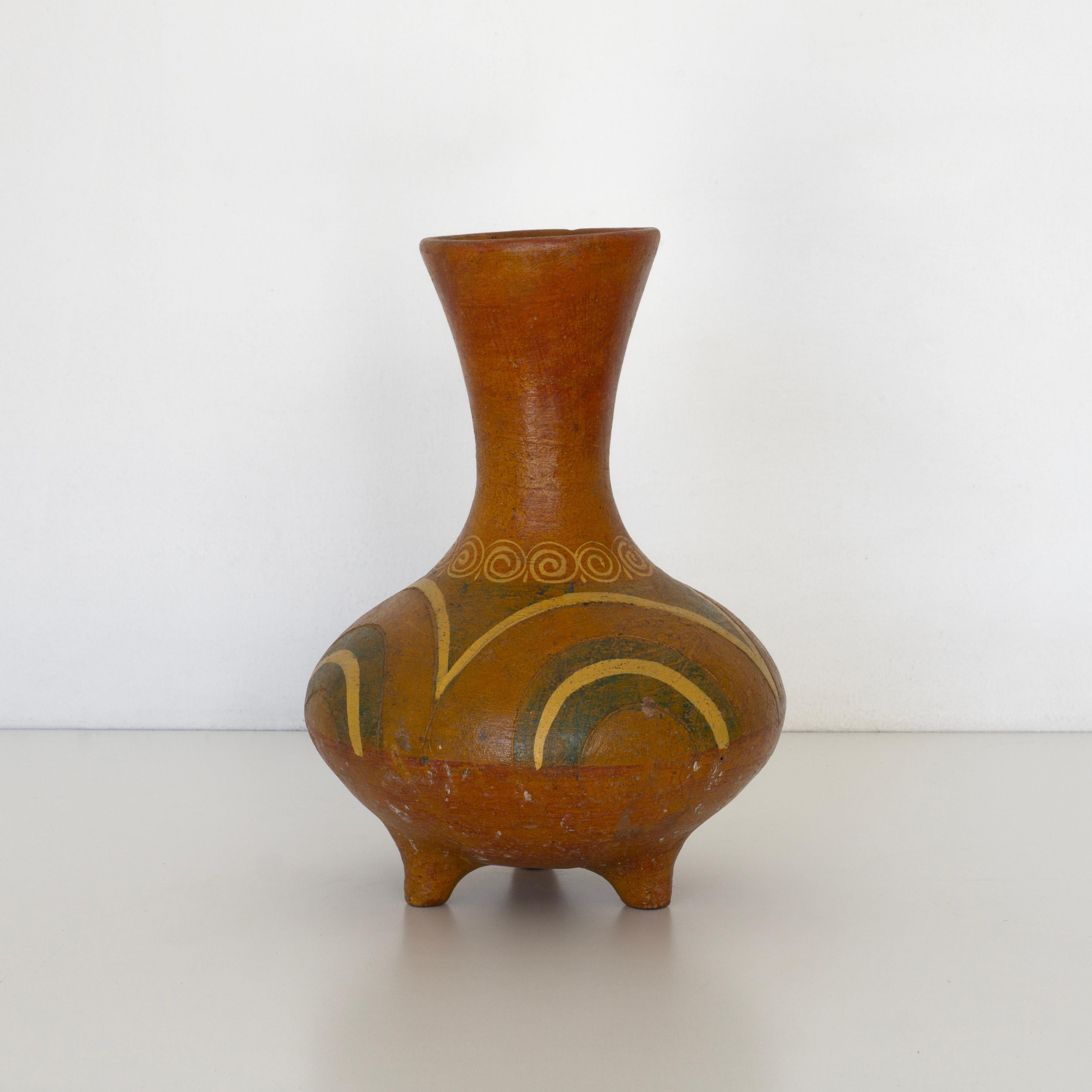 Hand-Crafted Antique Mexican Clay Vase. Álvaro. XX Century. Herencias Collection For Sale
