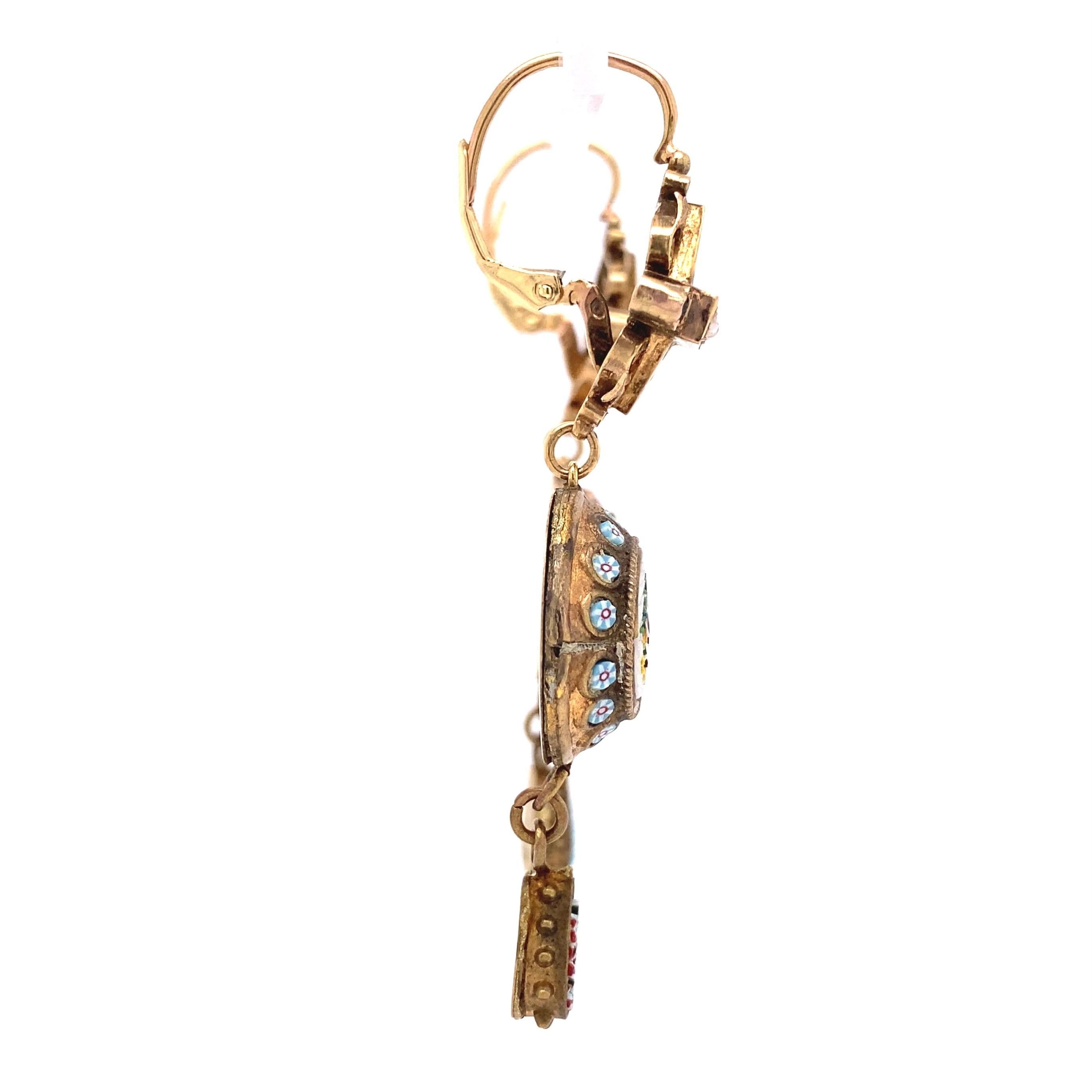 Donna Orecchini pendenti in oro con micro mosaico e perle di seme Estate Jewelry in vendita