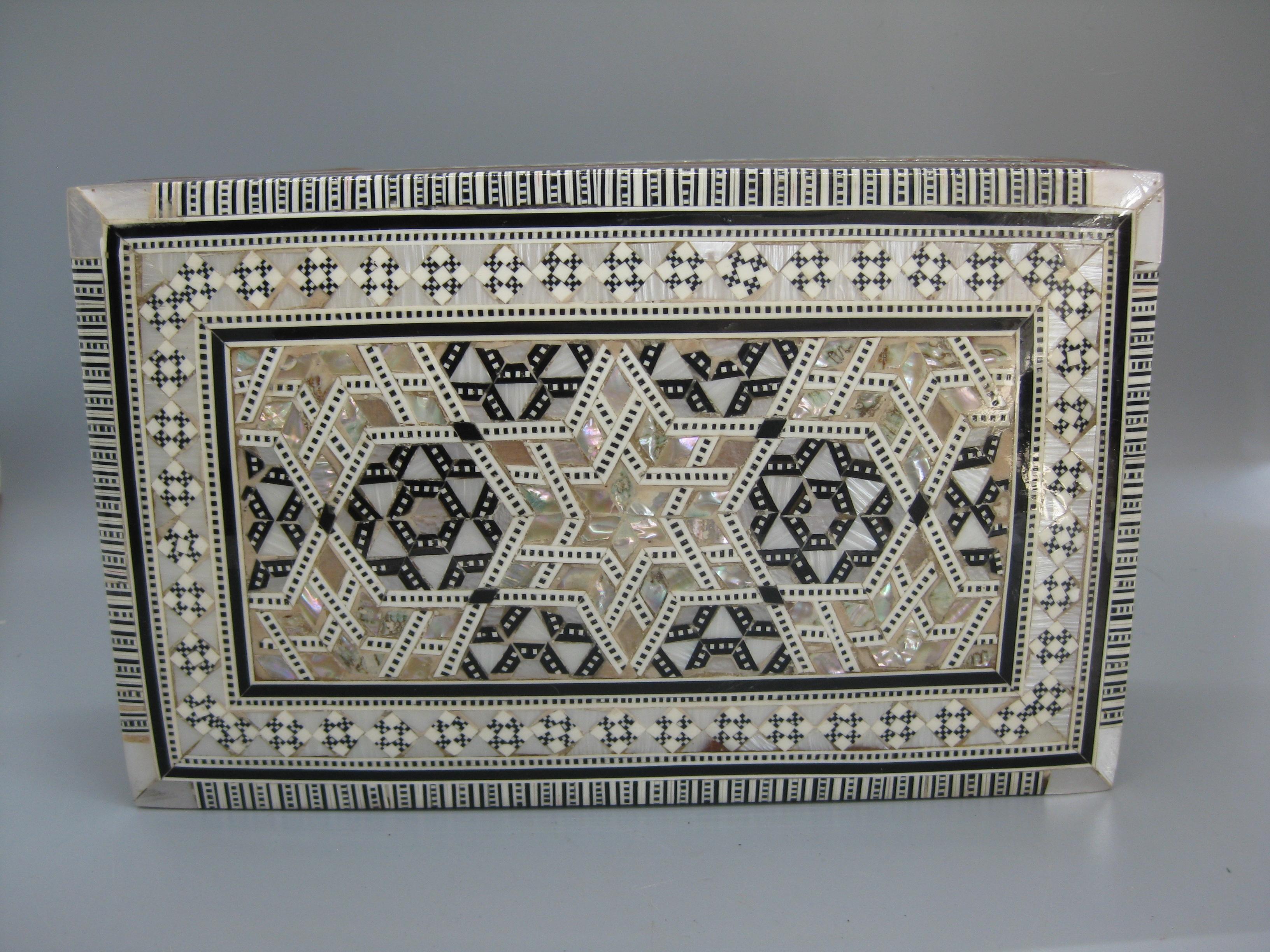 Antique Micro Mosaic Marquetry Mother of Pearl Inlay Wooden Jewelry Trinket Box 6