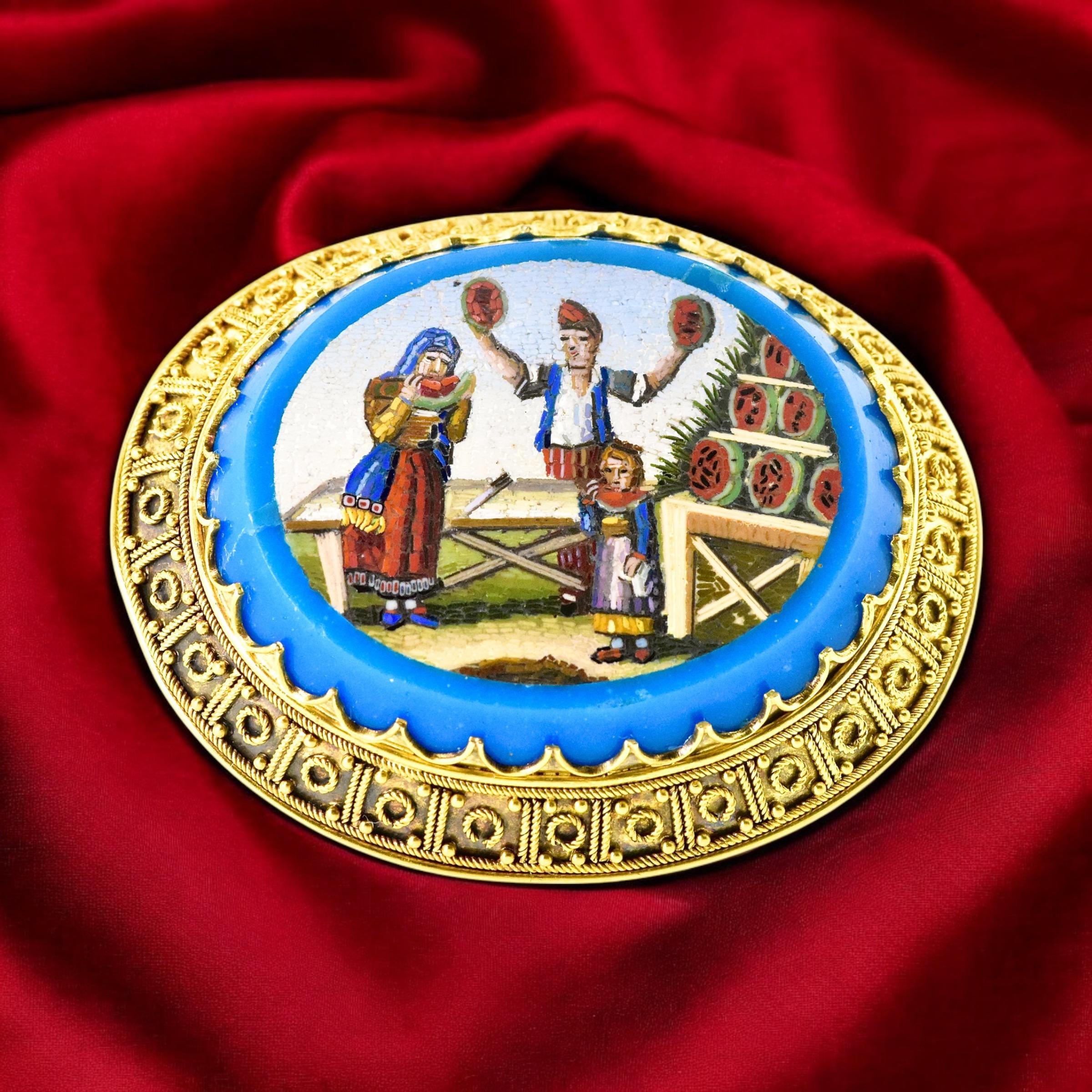 Antique Micromosaic 18K Gold Brooch, French, c. 1880 In Excellent Condition For Sale In Aspen, CO
