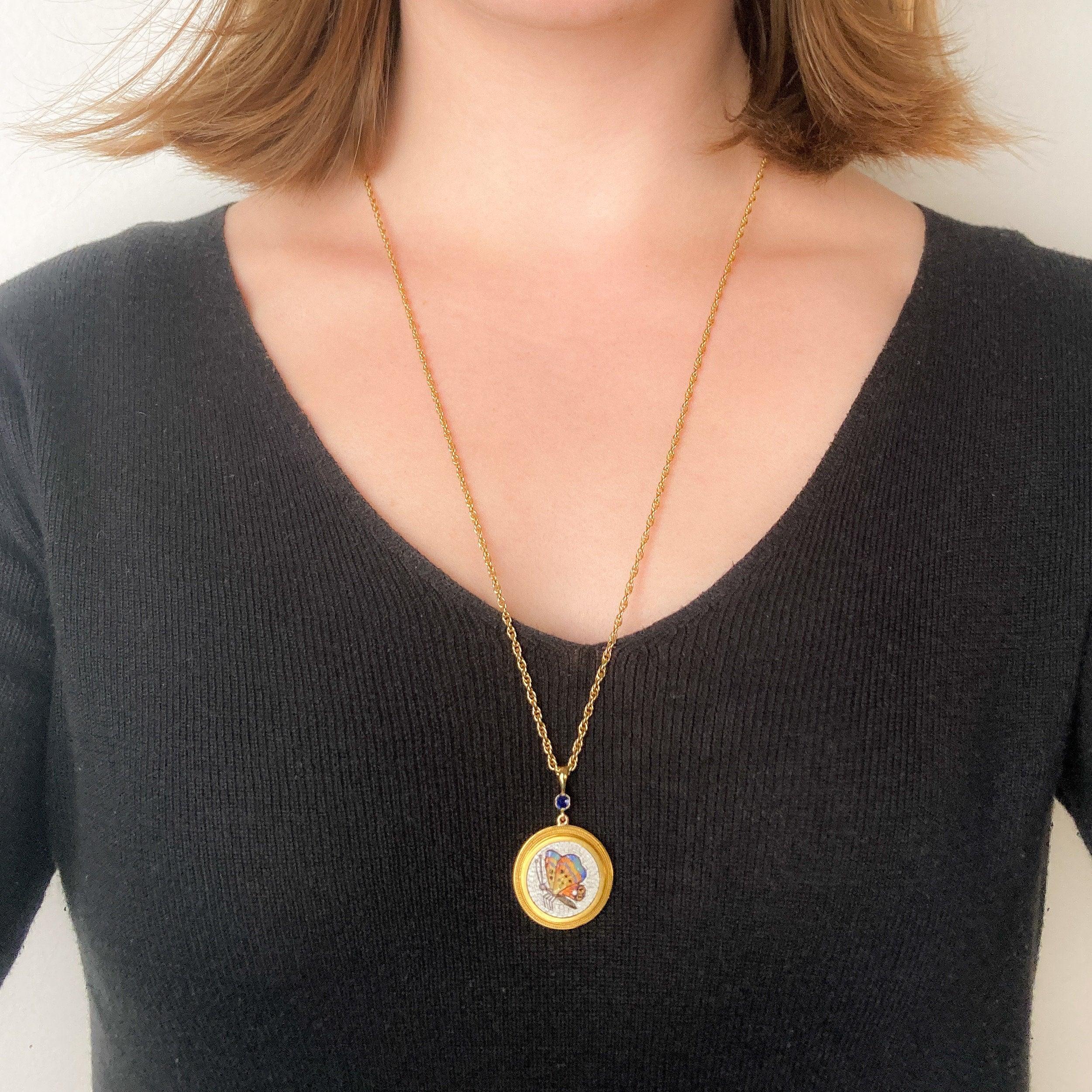 Antique Micromosaic Butterfly Necklace of 18k Gold For Sale 1