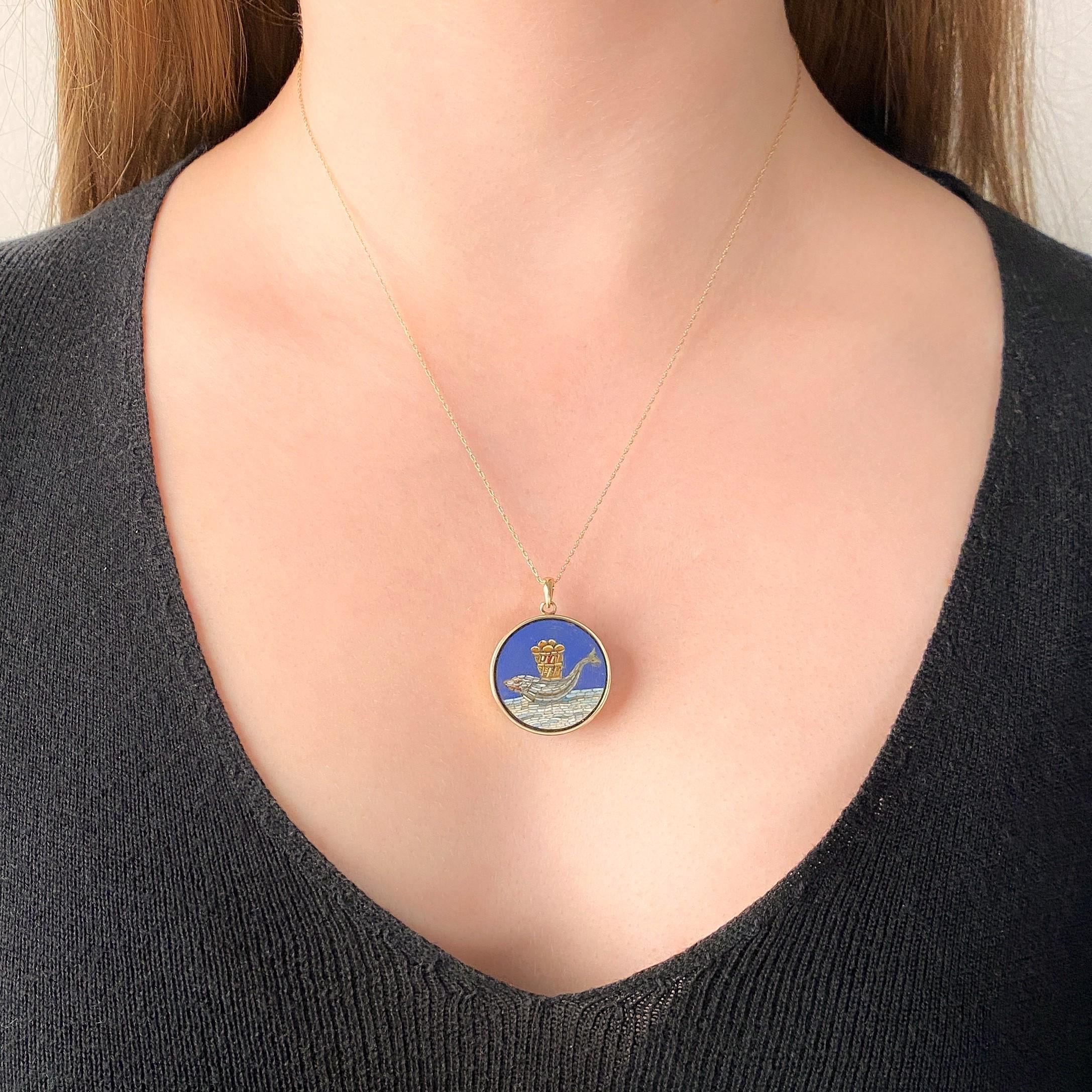 Antique Micromosaic Pendant of 14k Gold In Good Condition For Sale In Lewisburg, PA