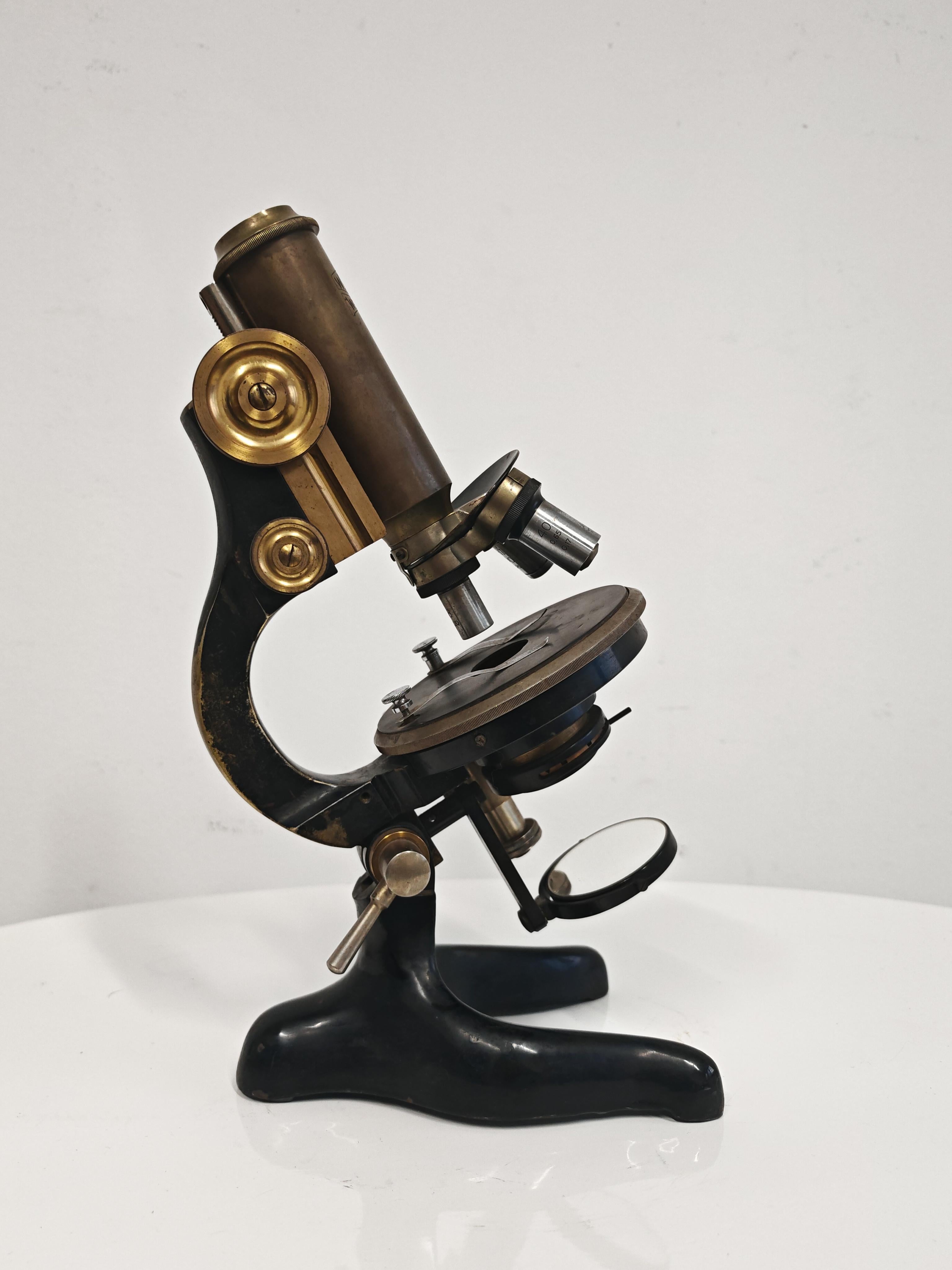 Antikes Mikroskop von W. Klein Wetzlar mit optischen Linsen von Carl Zeiss, Deutschland (Frühes 20. Jahrhundert) im Angebot