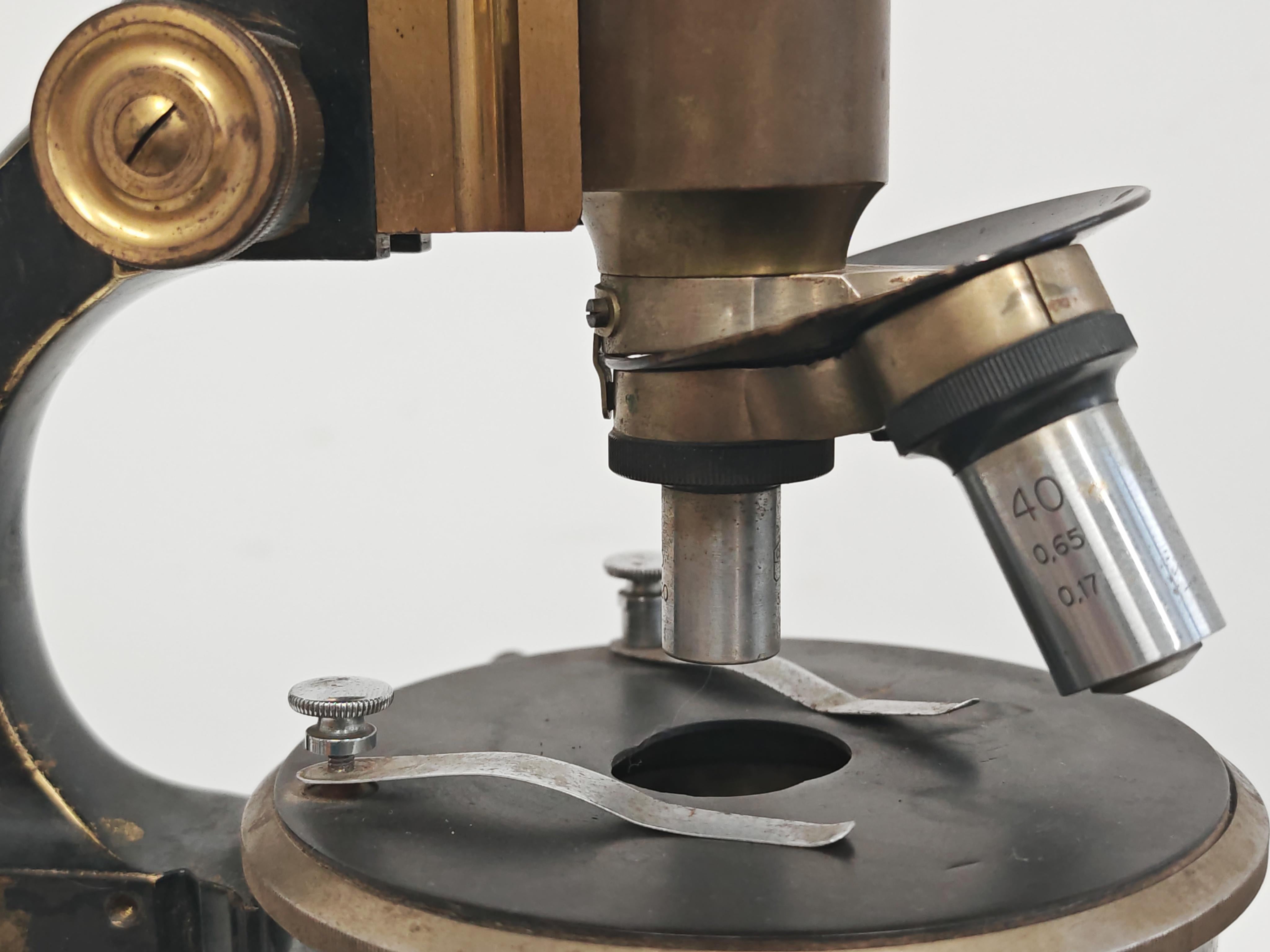 Antikes Mikroskop von W. Klein Wetzlar mit optischen Linsen von Carl Zeiss, Deutschland im Angebot 2