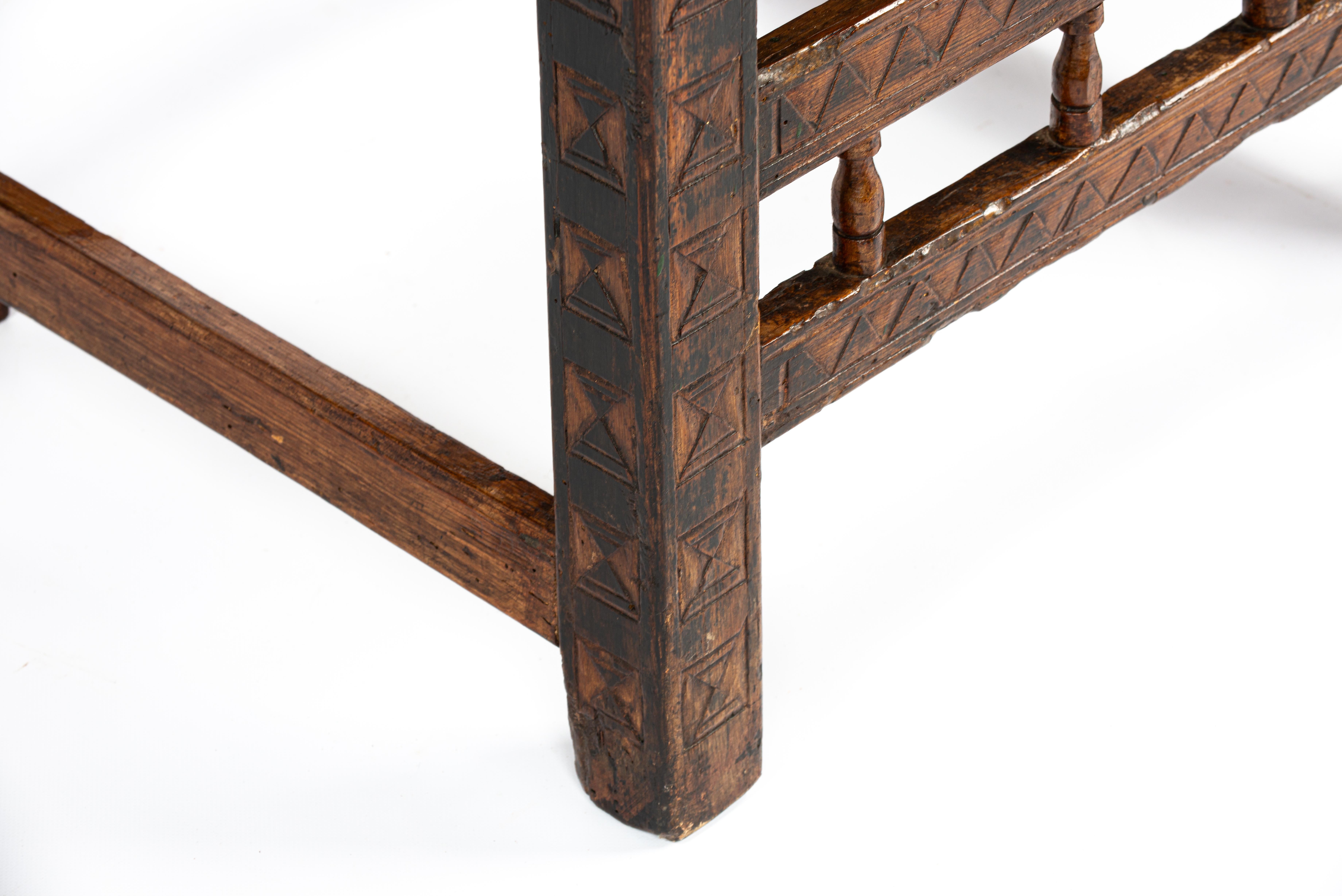 Antique mid 18th Century Large Spanish Pinewood Carved Arm chair or Fauteuil For Sale 5
