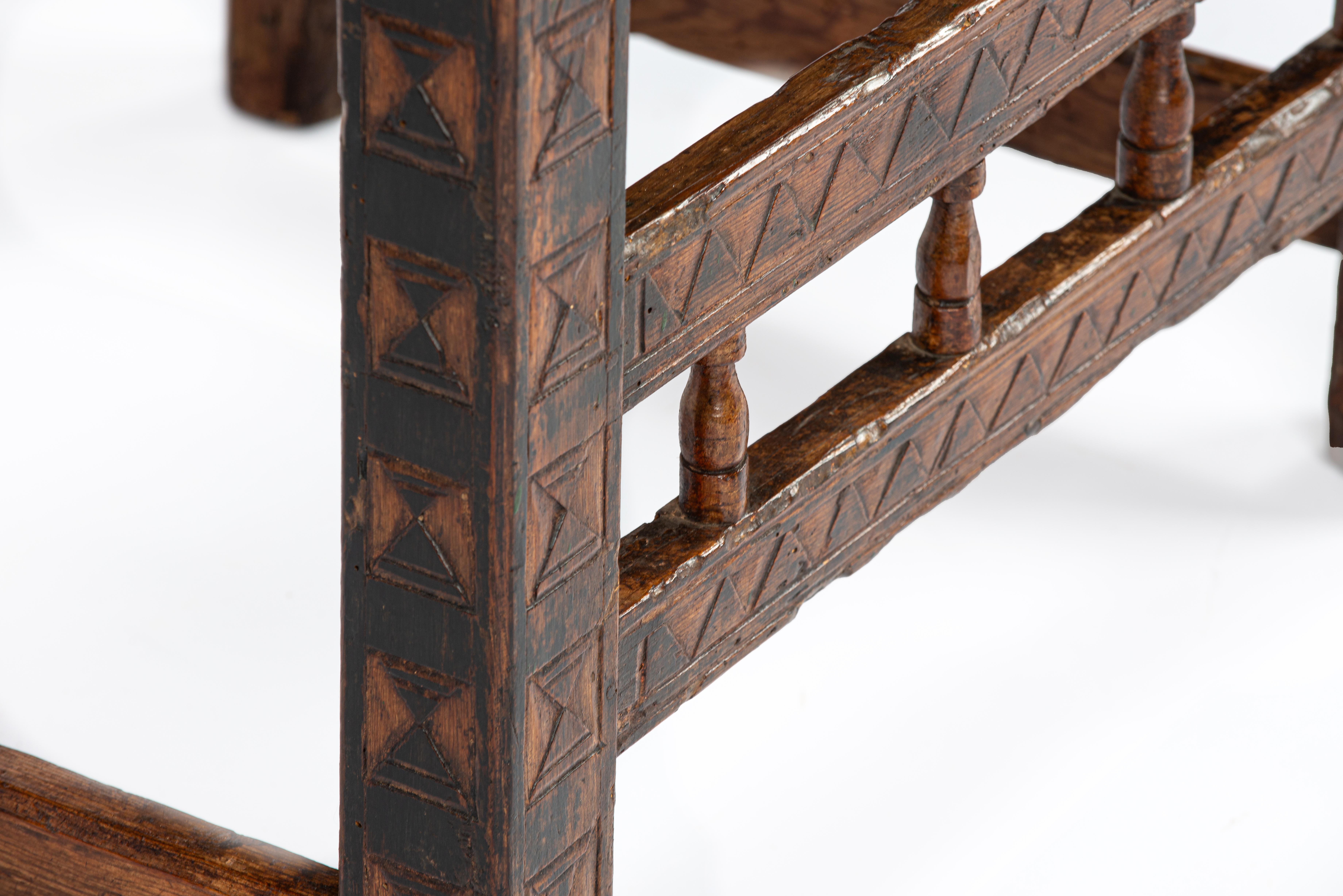 Antique mid 18th Century Large Spanish Pinewood Carved Arm chair or Fauteuil For Sale 7