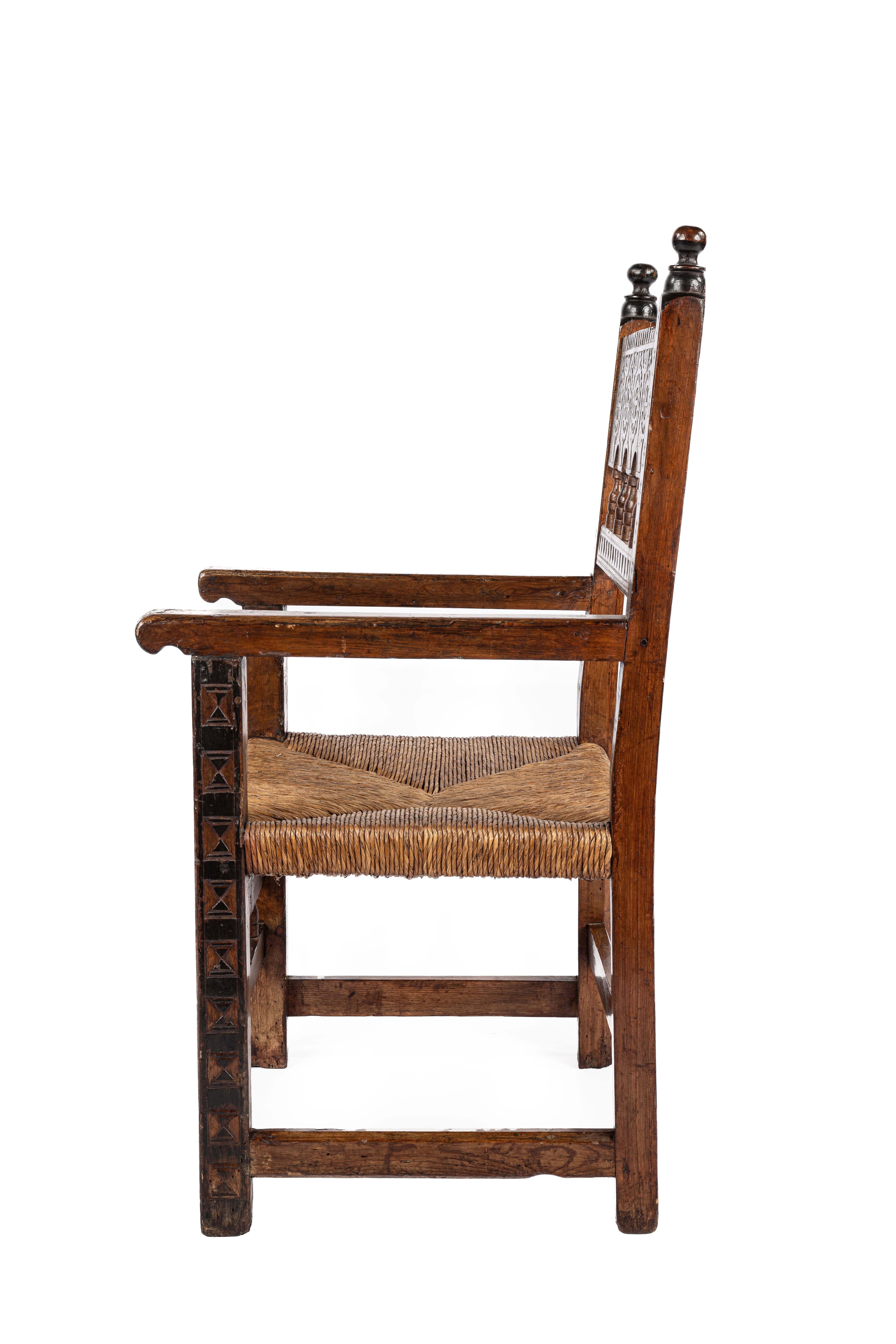 Antique mid 18th Century Large Spanish Pinewood Carved Arm chair or Fauteuil In Good Condition For Sale In Casteren, NL