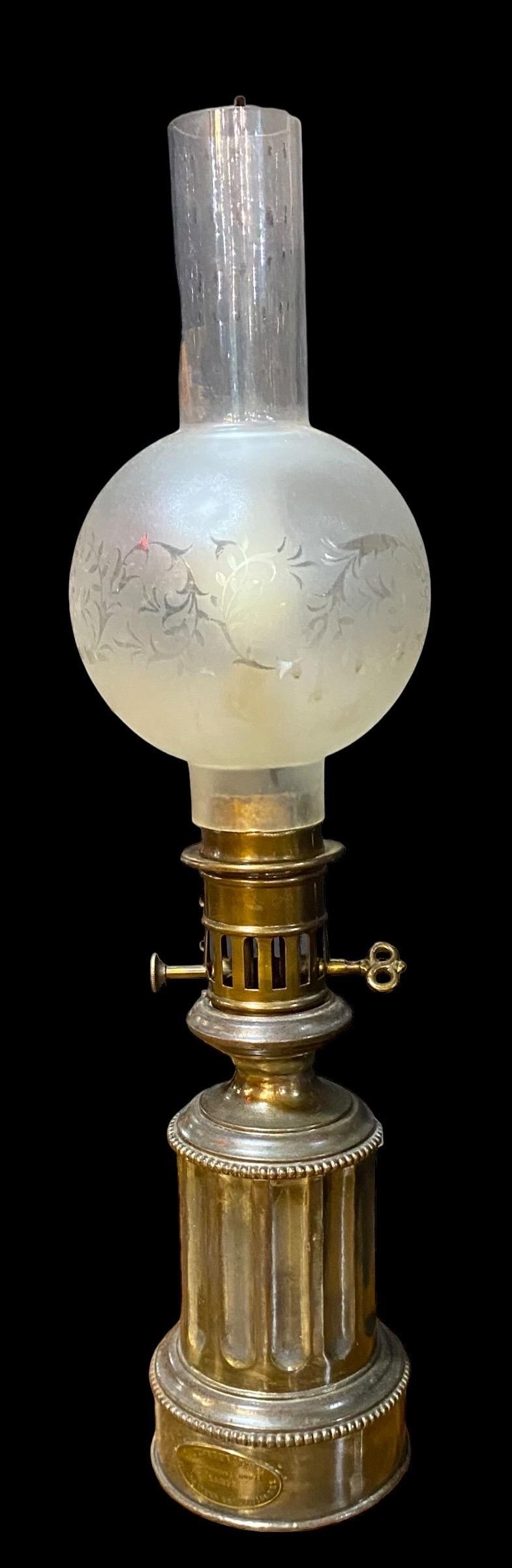 Ferronnerie Ancienne lampe modératrice française du milieu du 19e siècle maintenant électrifiée