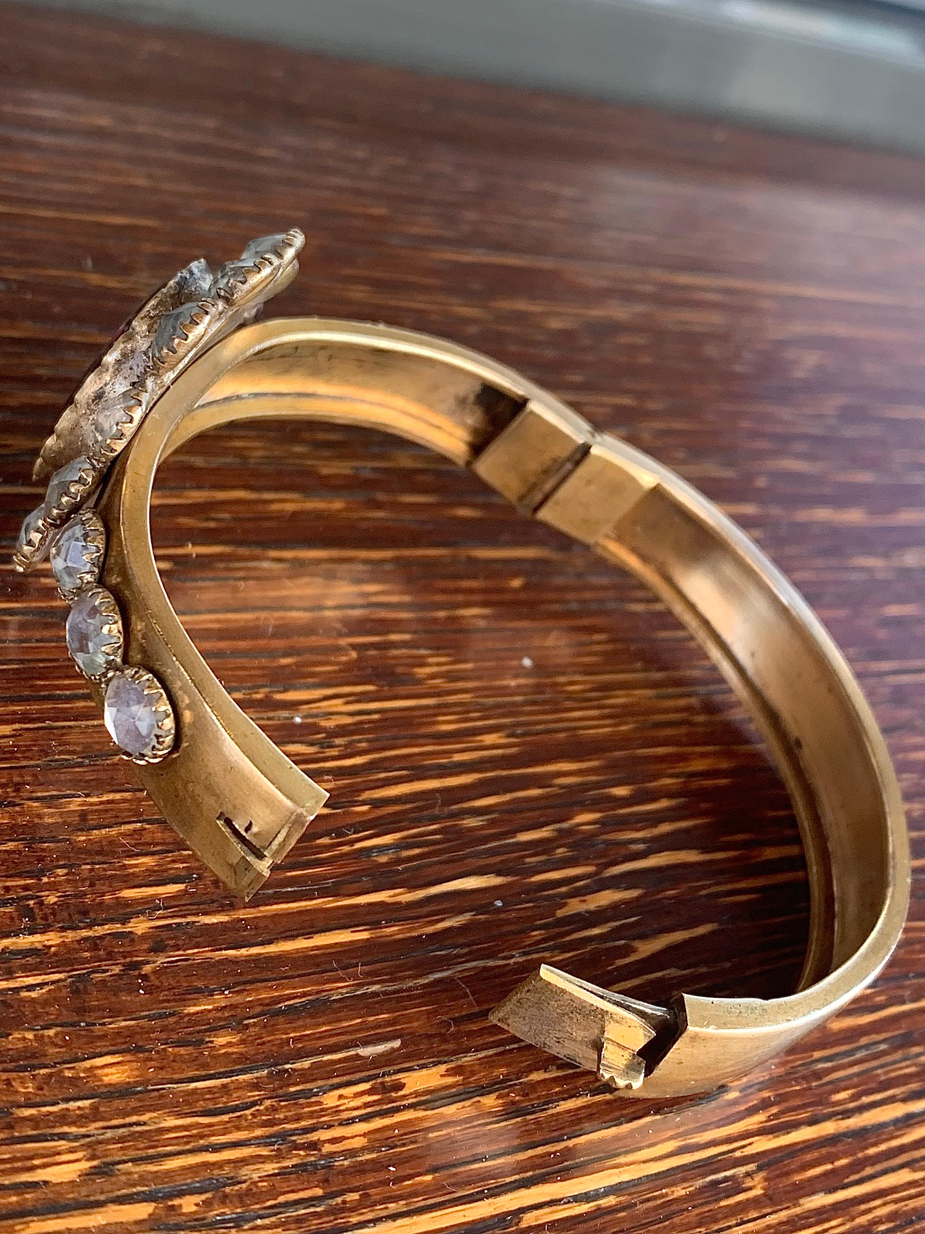 Antico Bangle Porcellain Miniature Gilt Metall Paste della metà del 19° secolo in vendita 1