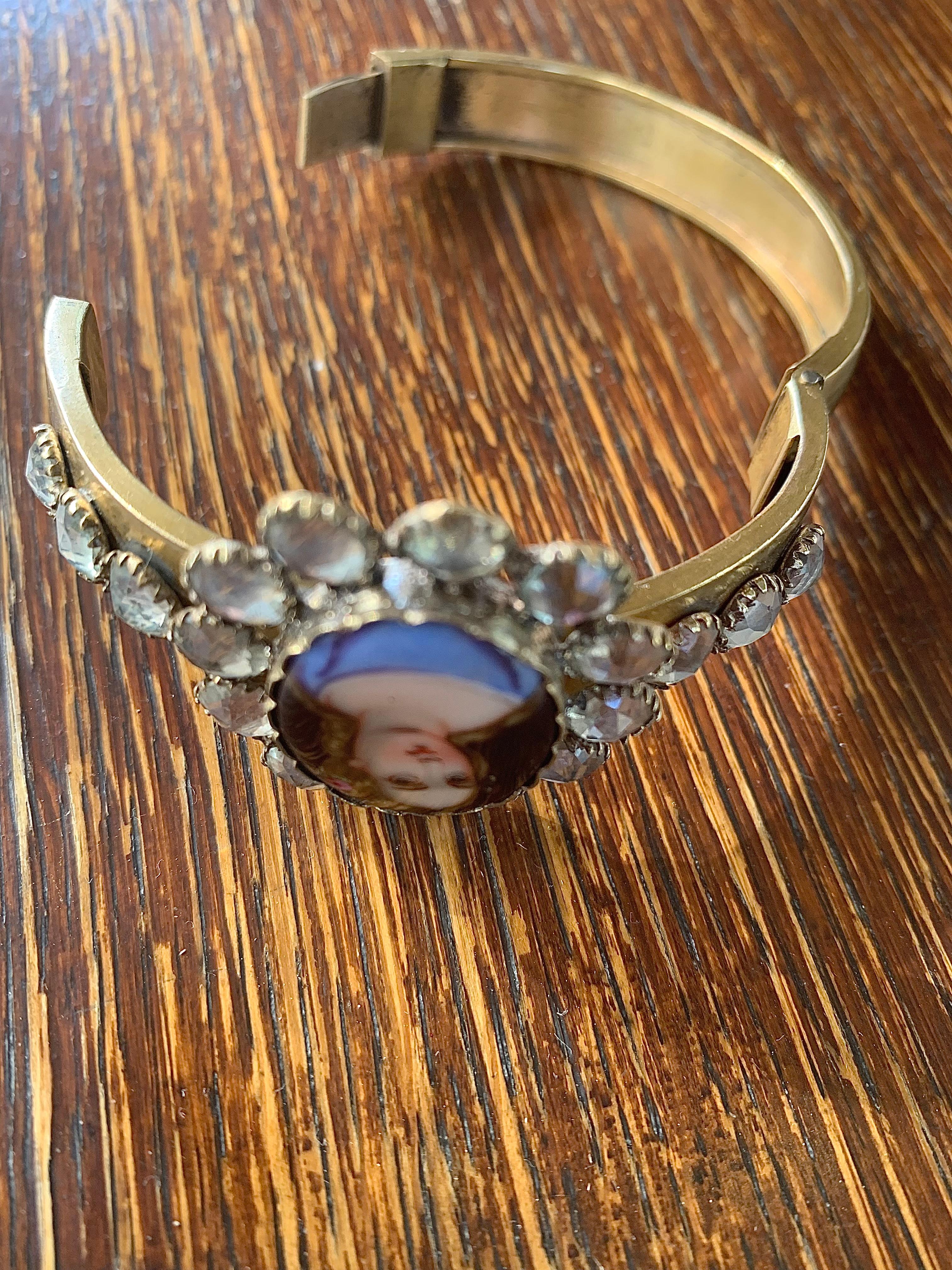 Antico Bangle Porcellain Miniature Gilt Metall Paste della metà del 19° secolo in vendita 3
