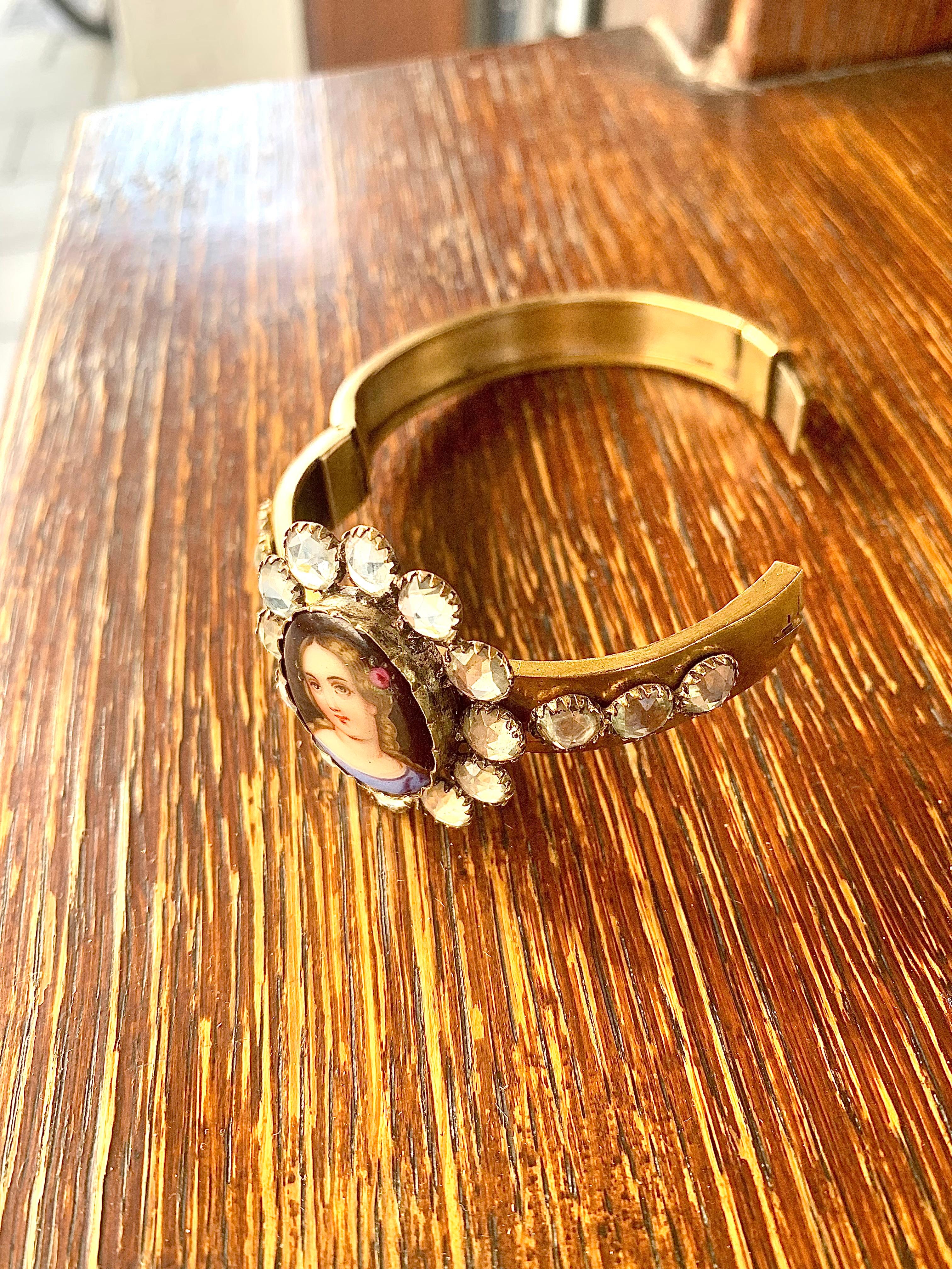 Antico Bangle Porcellain Miniature Gilt Metall Paste della metà del 19° secolo in vendita 4