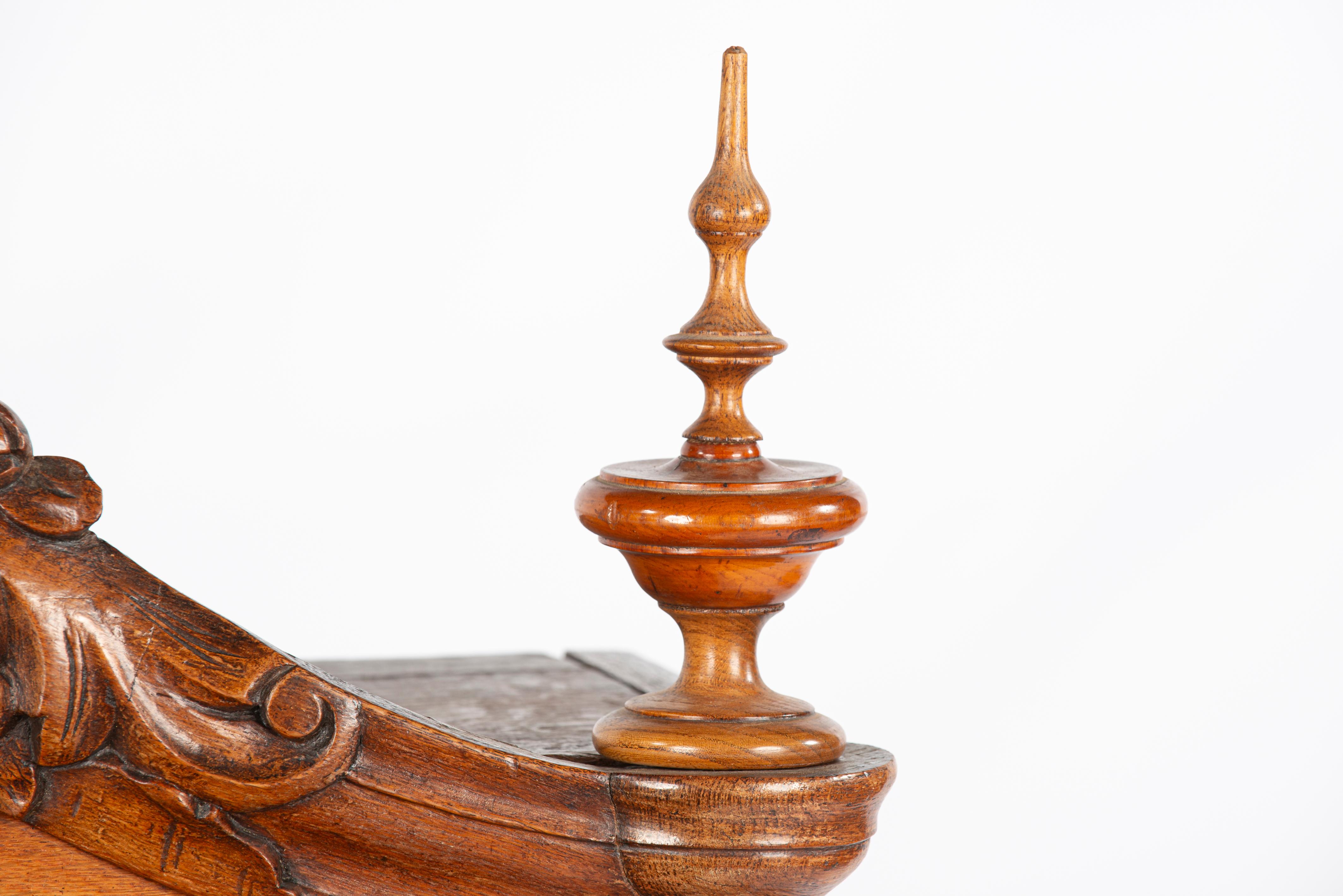 Antique mid 19th century Dutch honey color oak Biedermeier Secretary Desk For Sale 10