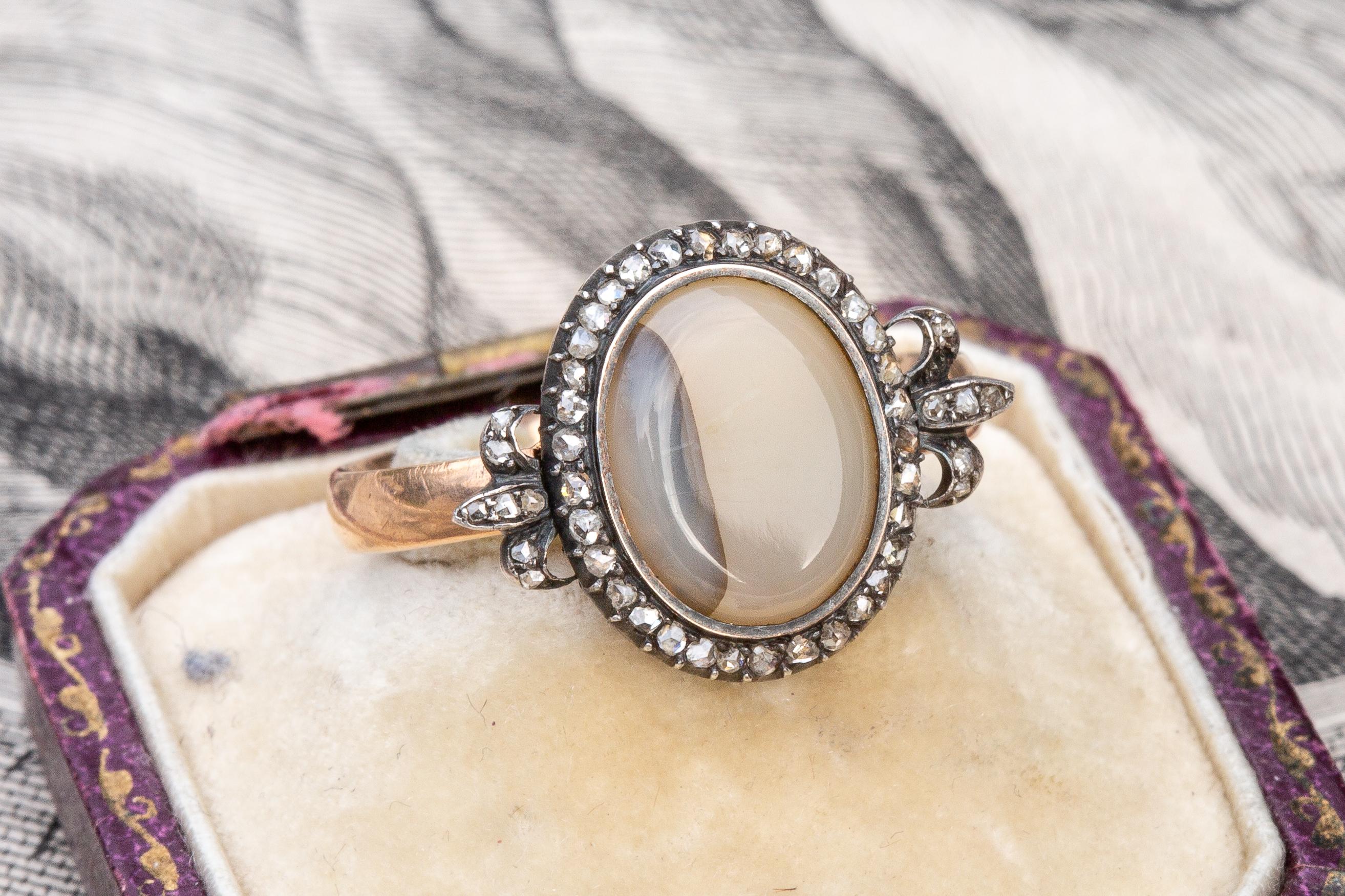 Antique Mid-19th Century, French 18K Agate and Rose Cut Diamond Cluster Ring For Sale 1